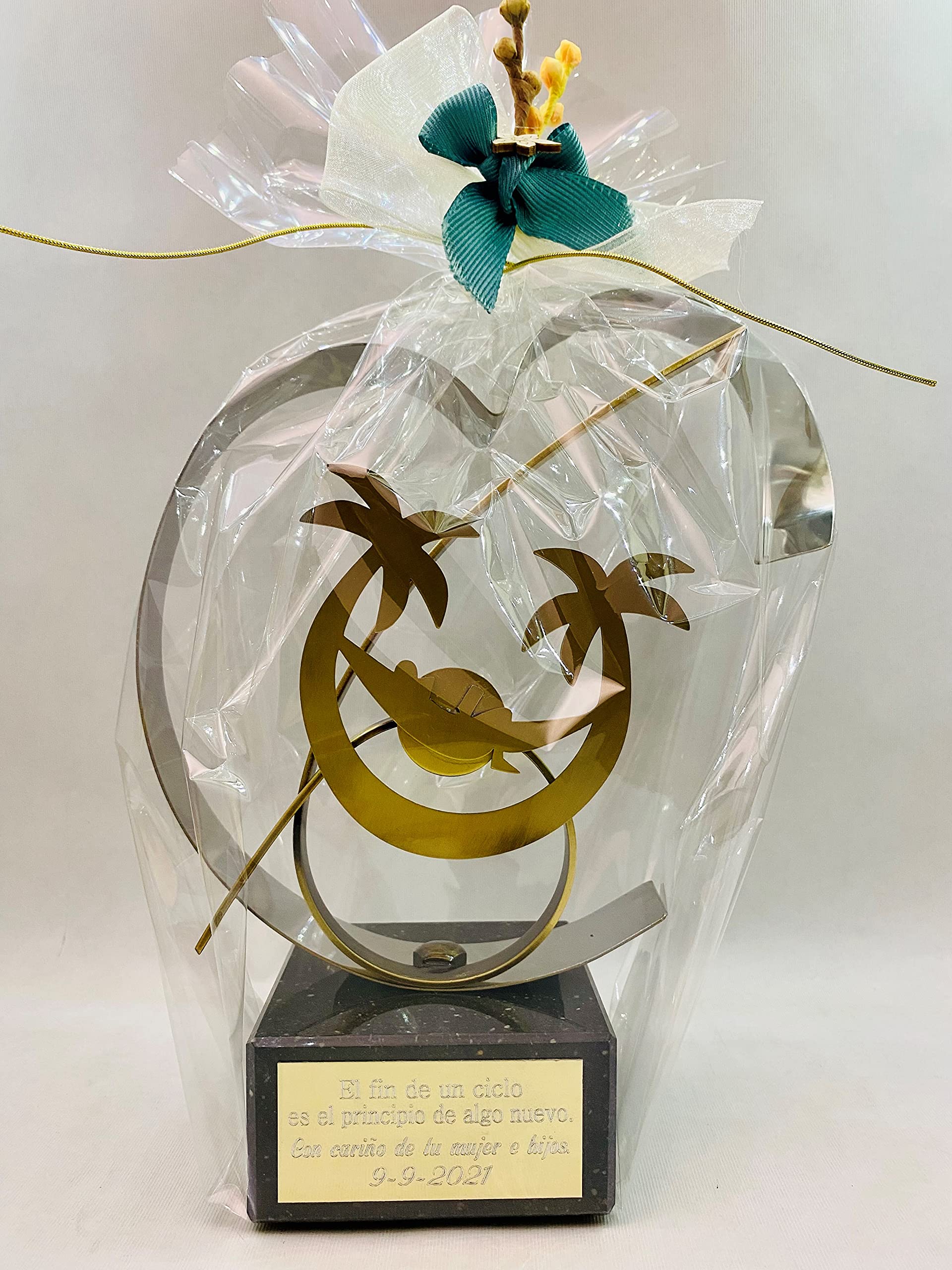 Regalo para Jubilación Hombre o Mujer Personalizado con dedicatoria grabada Figura Jubilado Jubilada Original de Cobre y Zinc