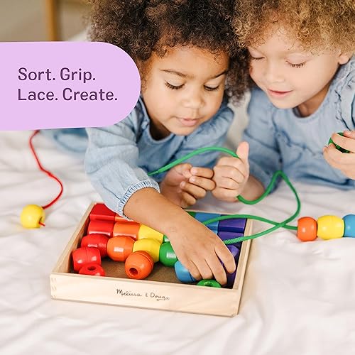 Miniatura 3 de Set de cuentas Melissa & Doug, con 30 cuentas y 2 cordones