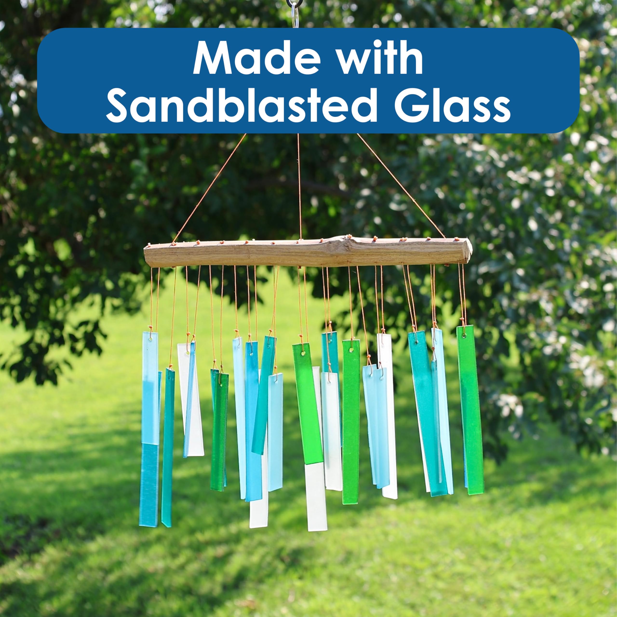 Gift Essentials Blue Handworks Windspiel aus Seeglas und Treibholz, handgestrahltes Glas und Fundholz, handgefertigt, Länge: 27,94 cm x Breite: 2,54 cm x Höhe: 22,86 cm