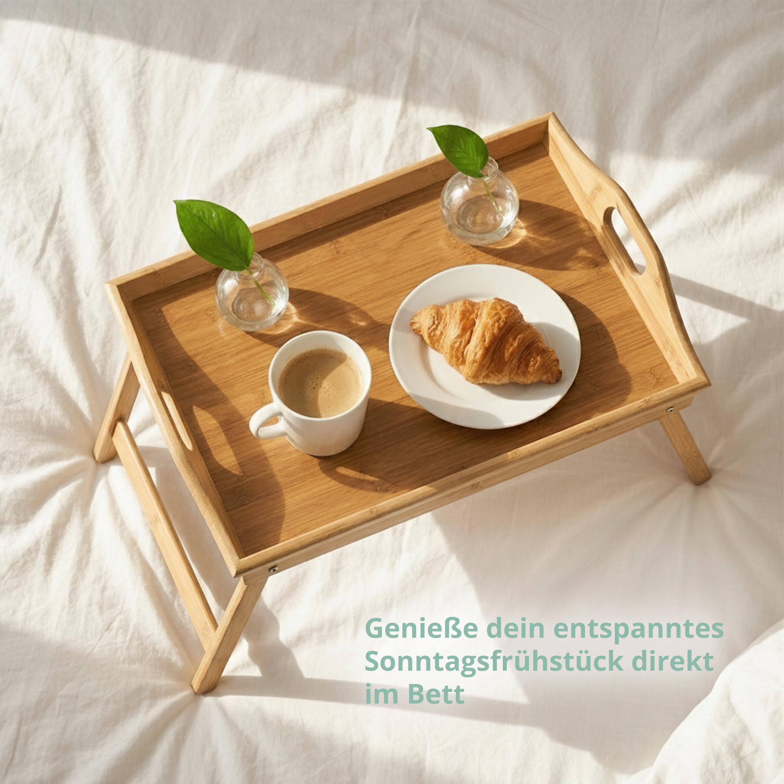 Relaxdays Betttablett Bambus H x B x T: ca. 25 x 52 x 33 cm Betttisch als Frühstückstablett oder Beistelltisch Serviertablett mit Tragegriffen Tabletttisch klappbar und pflegeleicht Tablett, Natur