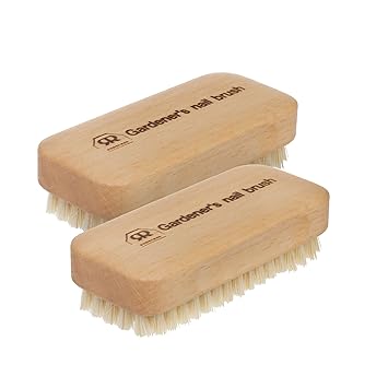 Amazon Com Redecker Beechwood Gardener S Nail Brush With Hard Plant Fiber Bristles Set Of 2 4 Inches Finger Nail Brush Beauty Personal Care