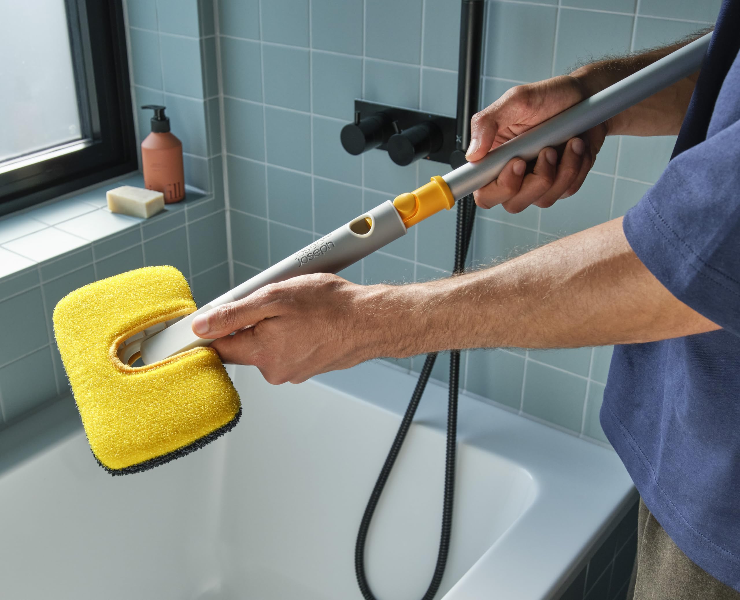Joseph Joseph CleanTech Set d'Outils de Nettoyage Profond avec Poignée Télescopique, 5 Outils, pour Vitres et Carrelage