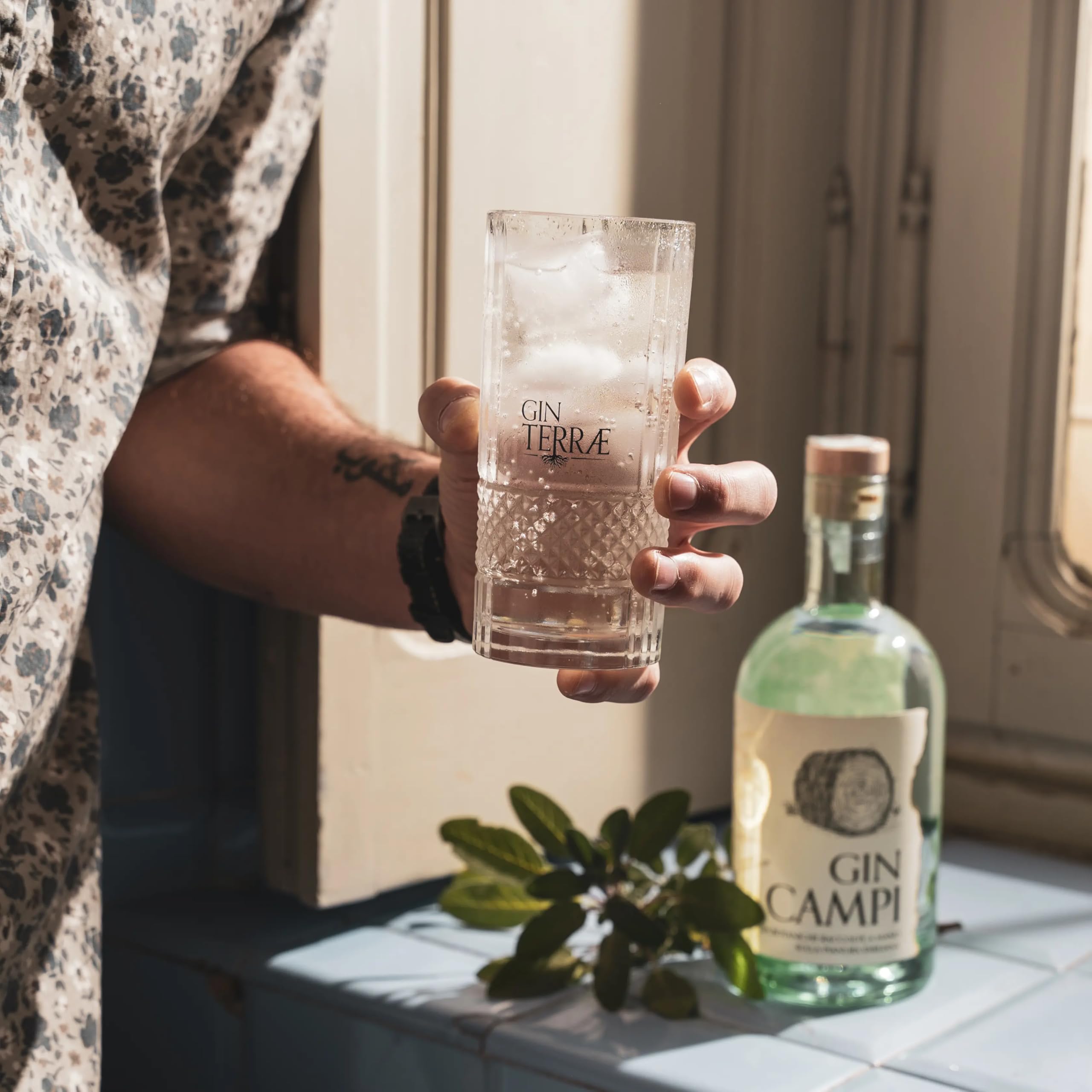 Gin CAMPI London Dry – Artigianale Italiano Premium | Small Batch 39% | Aroma di Fieno, Foglia di Pomodoro e Crema di Latte | per Gin Tonic e Negroni