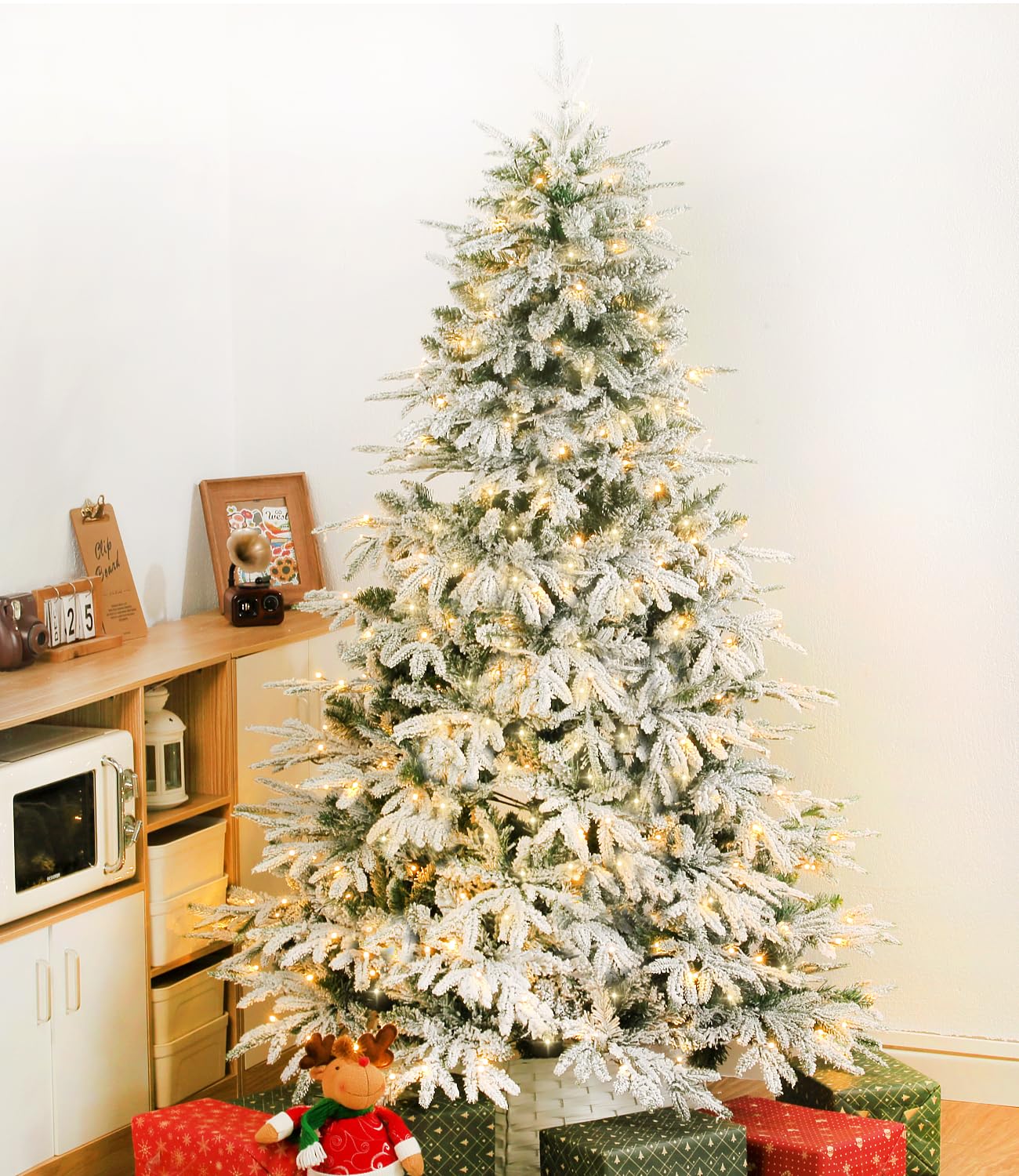 DEWUR Sapin de Noël Artificiel avec éclairage et Neige, Support en métal