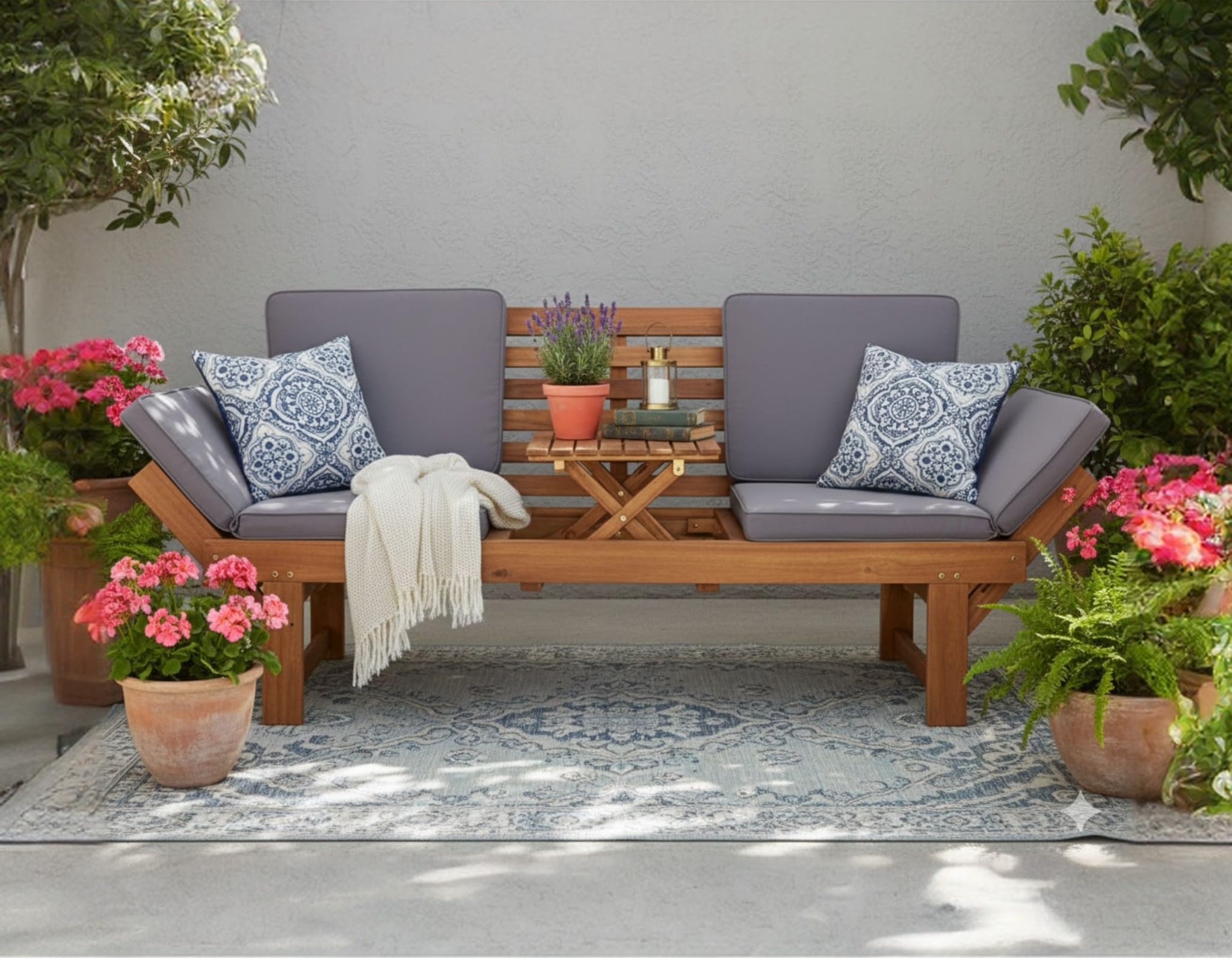 Gartenbank mit Tisch - 2 Sitzer Natur Holzbank aus Akazie Wetterfest Monte | Elegante Outdoor Sitzbank und Balkonmöbel Set, robuste Gartenbank Holz für Balkon & Terrasse, inklusive Kissenauflagen