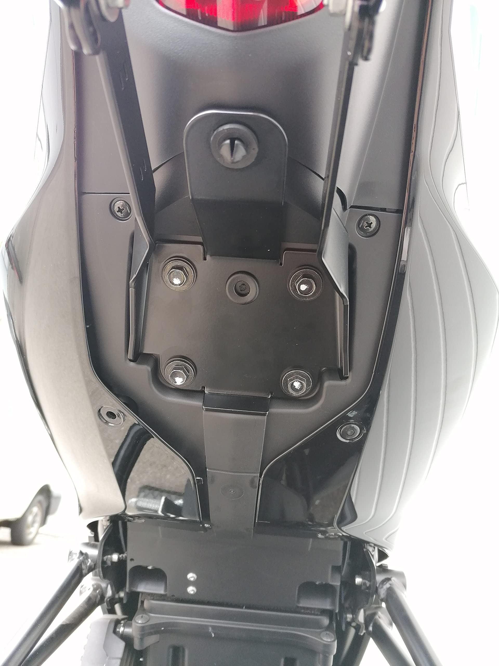 Kennzeichenhalter für Suzuki GSX-S 125 GSXR 125 Bj 2018-2026 GroFaTec EVO Kennzeichenträger Nummernschild Träger Halter kurzes Heck Heckumbau Porta Targa gsxs125