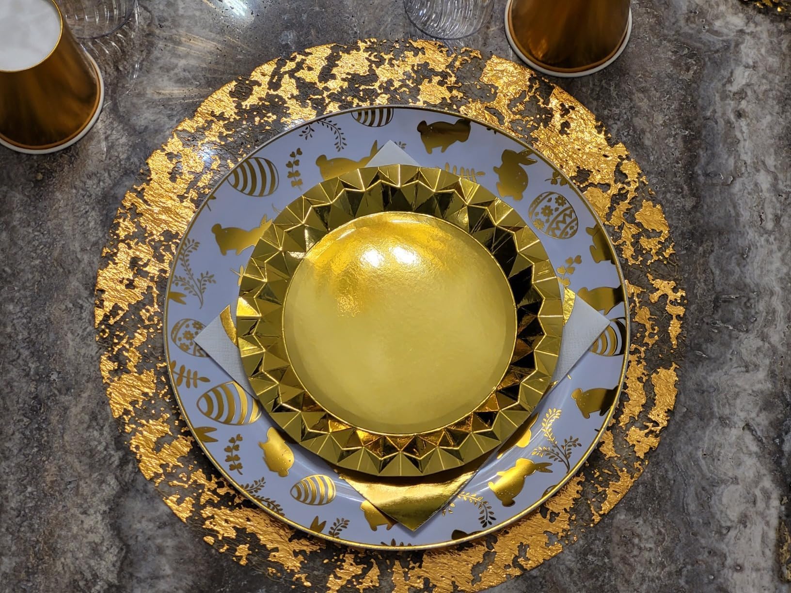 Manteles individuales desechables dorados de 13 pulgadas de lámina dorada metálica prensada para decoración del hogar, mesa de comedor, boda, fiesta de cumpleaños (100, dorado)