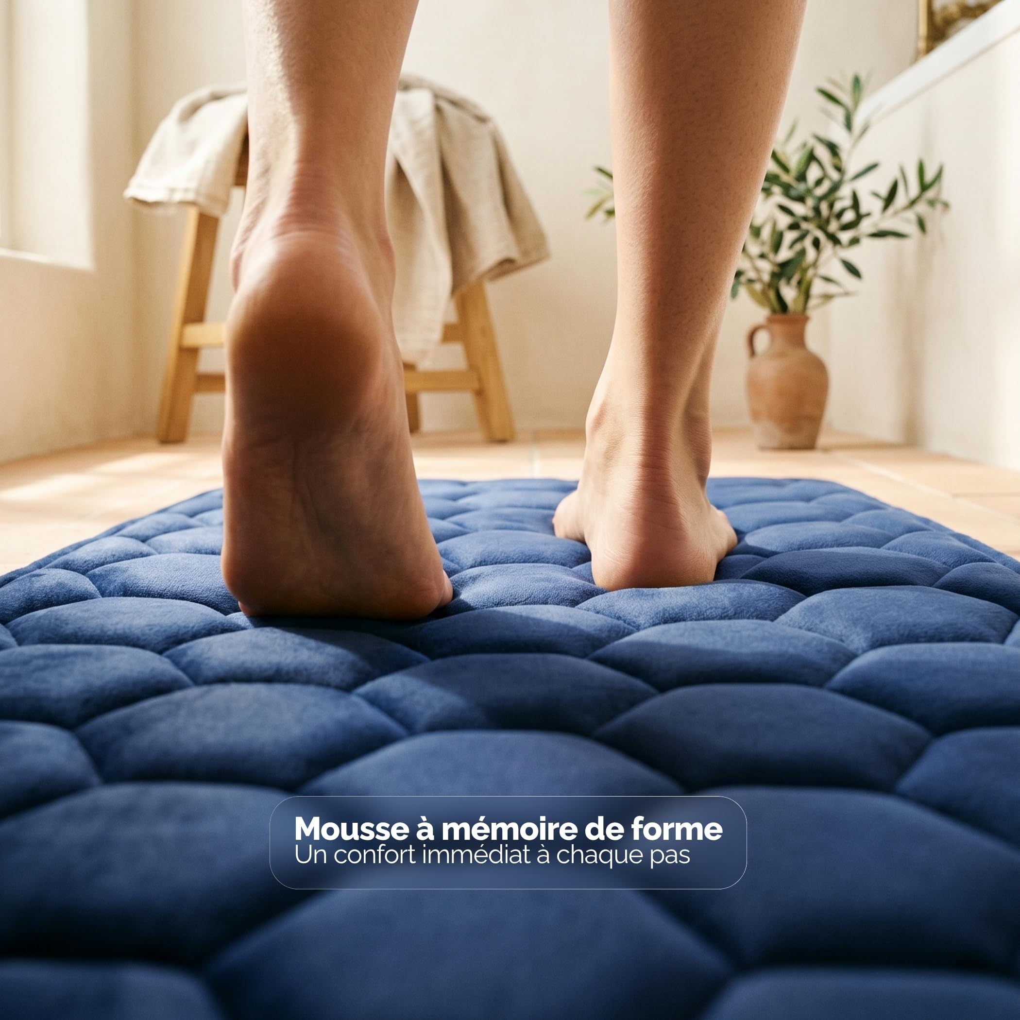ALBERE Tapis de Bain Haut de Gamme en Mousse à Mémoire de Forme 2 cm, Antidérapant SBR, Ultra Absorbant, Doux et Moelleux, Séchage Rapide, 50x80 cm, Bleu Marin