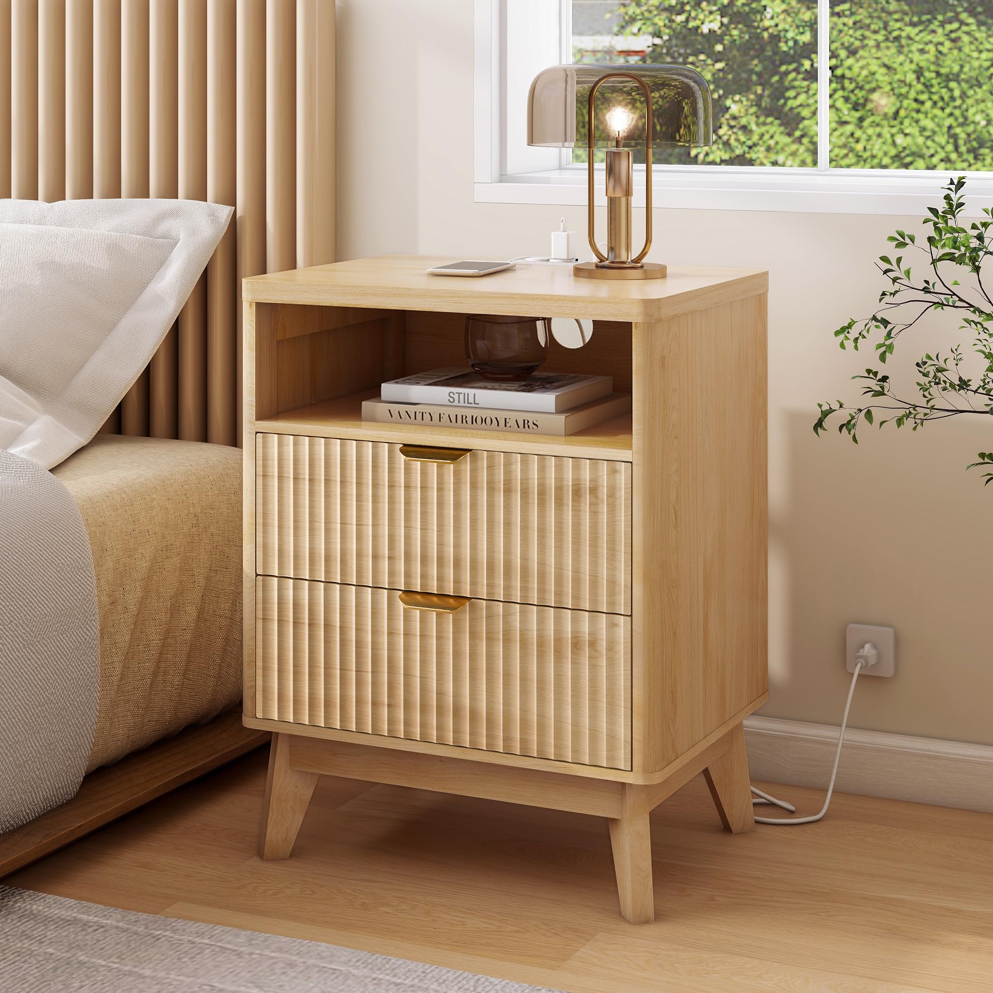 LYNCOHOME Fluted Nightstand with Charging Station