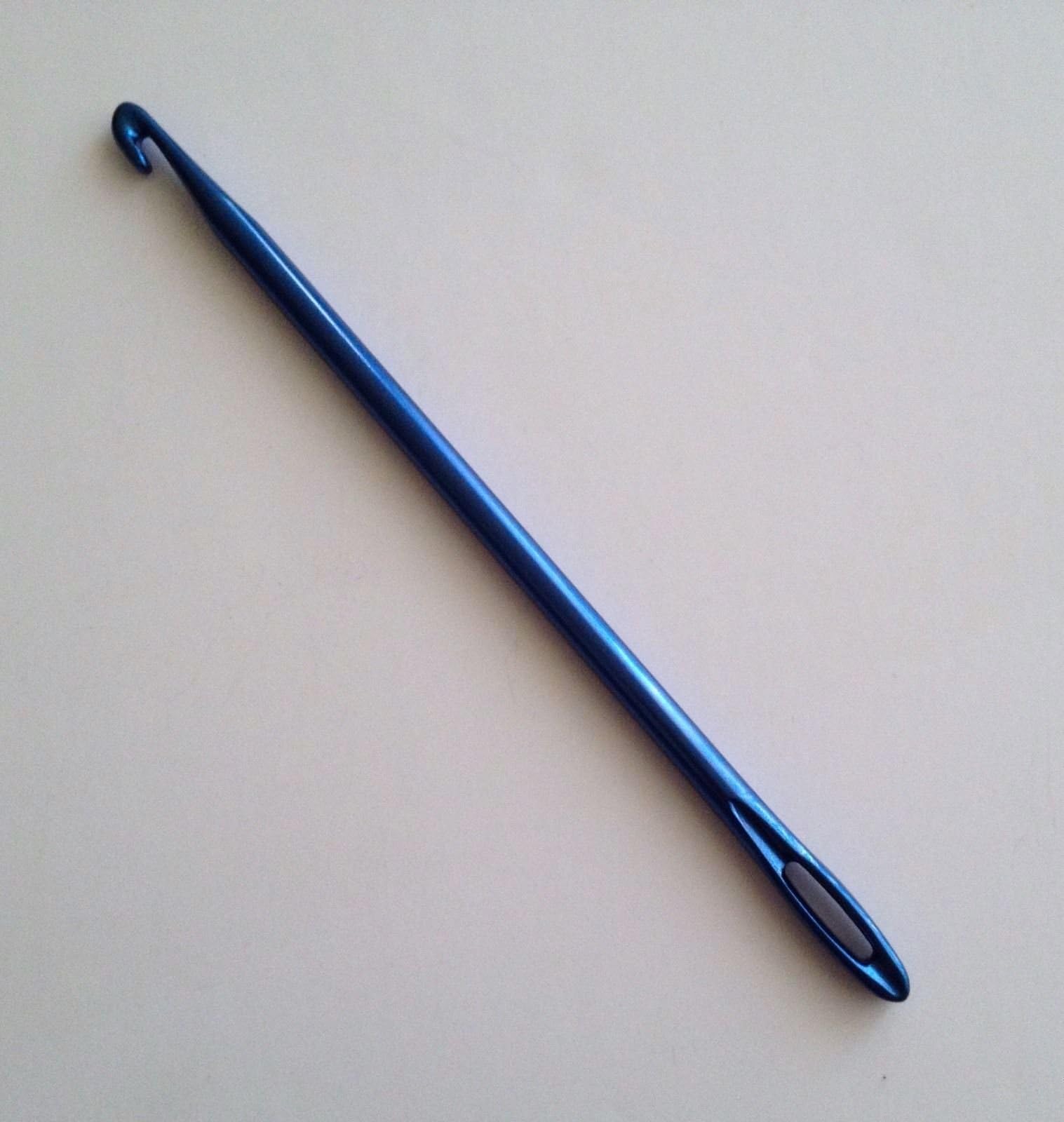 6.0mm Blue Crochet Hook Needle Eye Aluminum Single Hook Knitting Weaving Craft Yarn Large Tools Needlecrafts 1Pcs