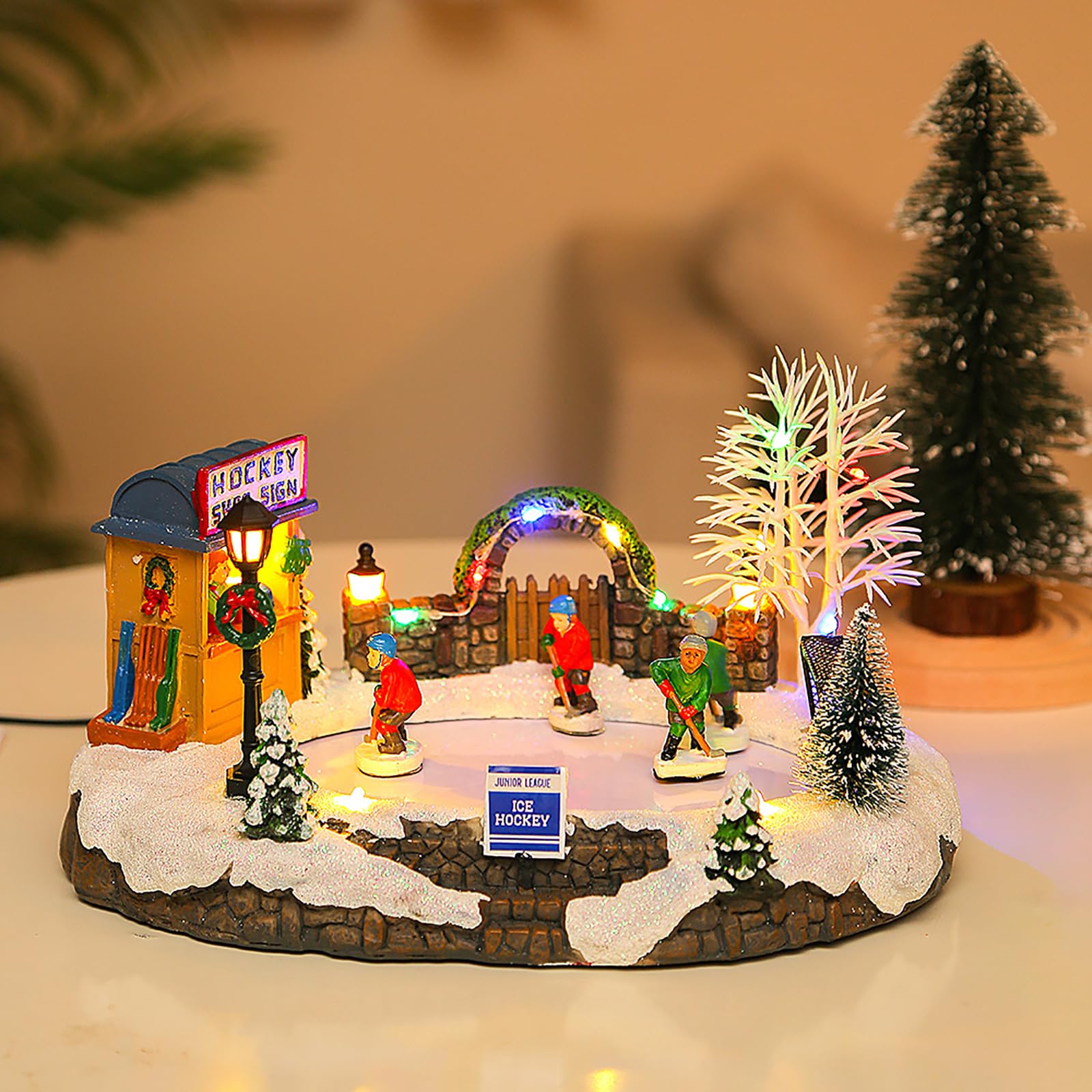 Casa De Nieve con Iluminación Navideña, Pueblo De Nieve Navideño con Estanque De Patinaje Y 4 Patinadores En Movimiento, Música Navideña Clásica, para Decoraciones Navideñas, Exhibición