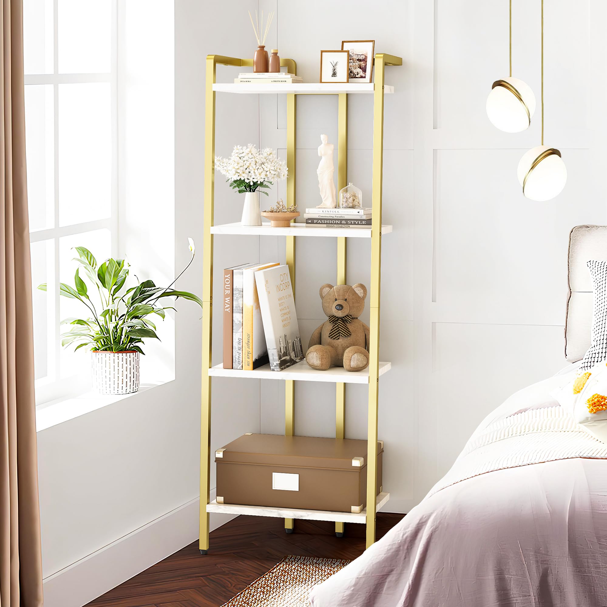 Garvee Estantería de Escalera Dorada de 4 Niveles para Oficina – Librero Moderno Compacto de Metal Blanco y Dorado – Estante Elegante para Libros, Plantas y decoración – Estructura de Hierro Dorado y