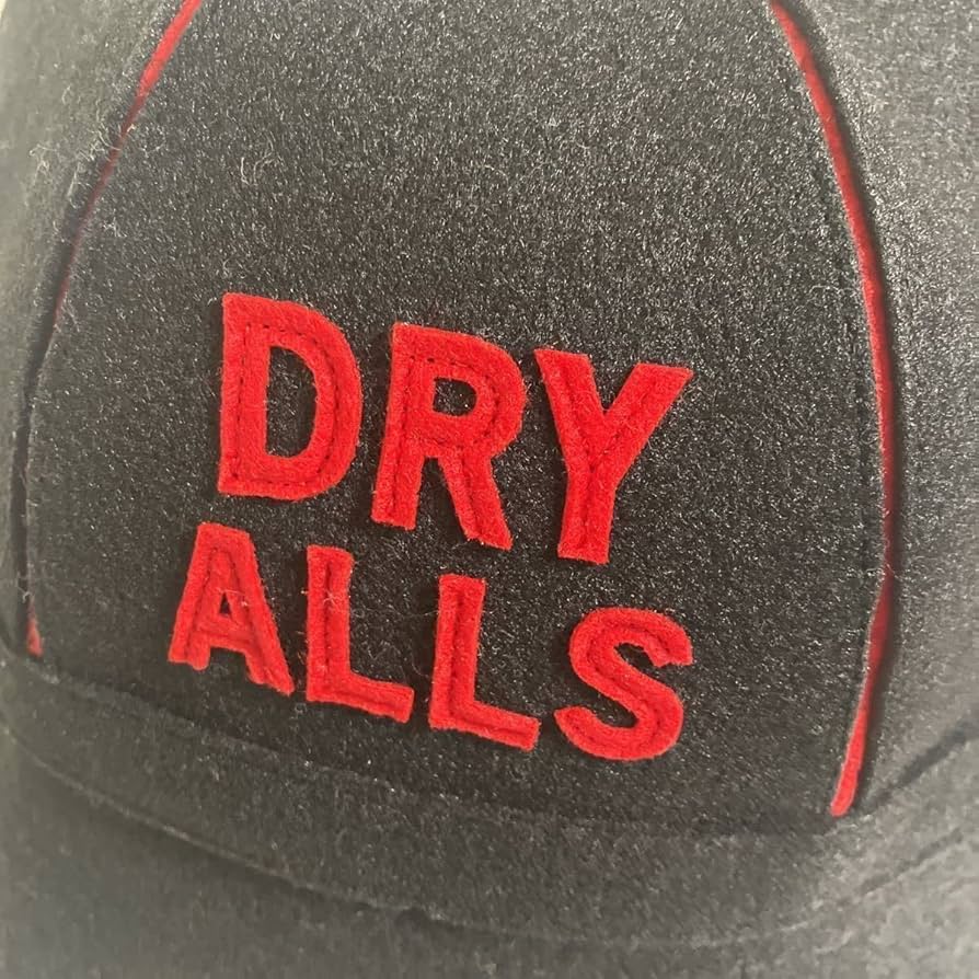 human made セーラーハットブラック×レッド