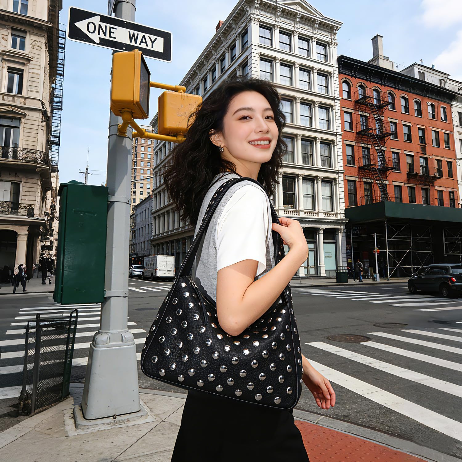 Studded Shoulder Bag for Women Y2K Punk Black Handbag Vegan Leather Designer Tote Bag Fashion Streetwear Purse