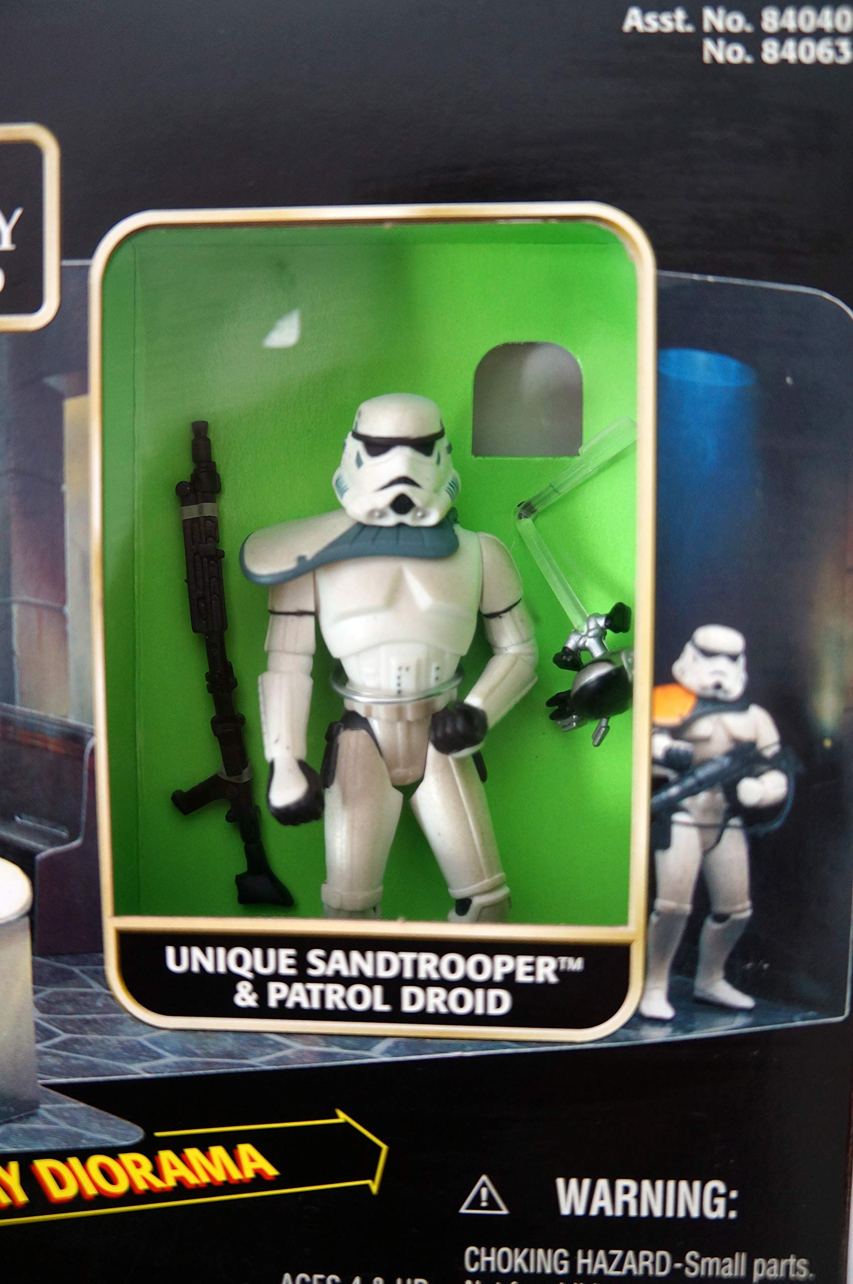 Amazon.com: Star Wars: Power of The Force Cantina 3-D Display