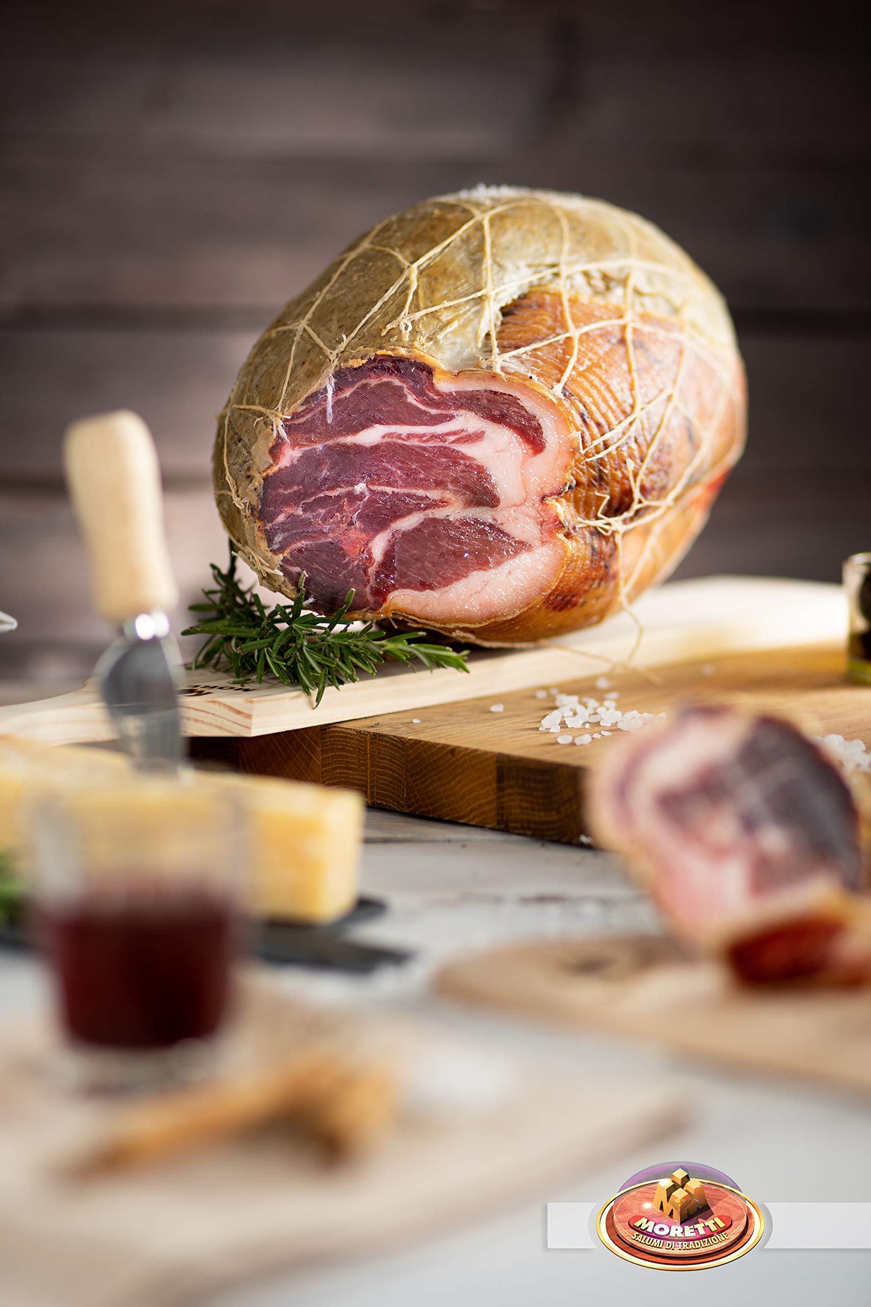 Moretti® | Culatta di Suino | Confezione dai 4 ai 5 kg | Lenta Stagionatura Naturale al 100% Senza Conservanti | No OGM | In Regalo Tagliere In Legno e Coltello Acciaio