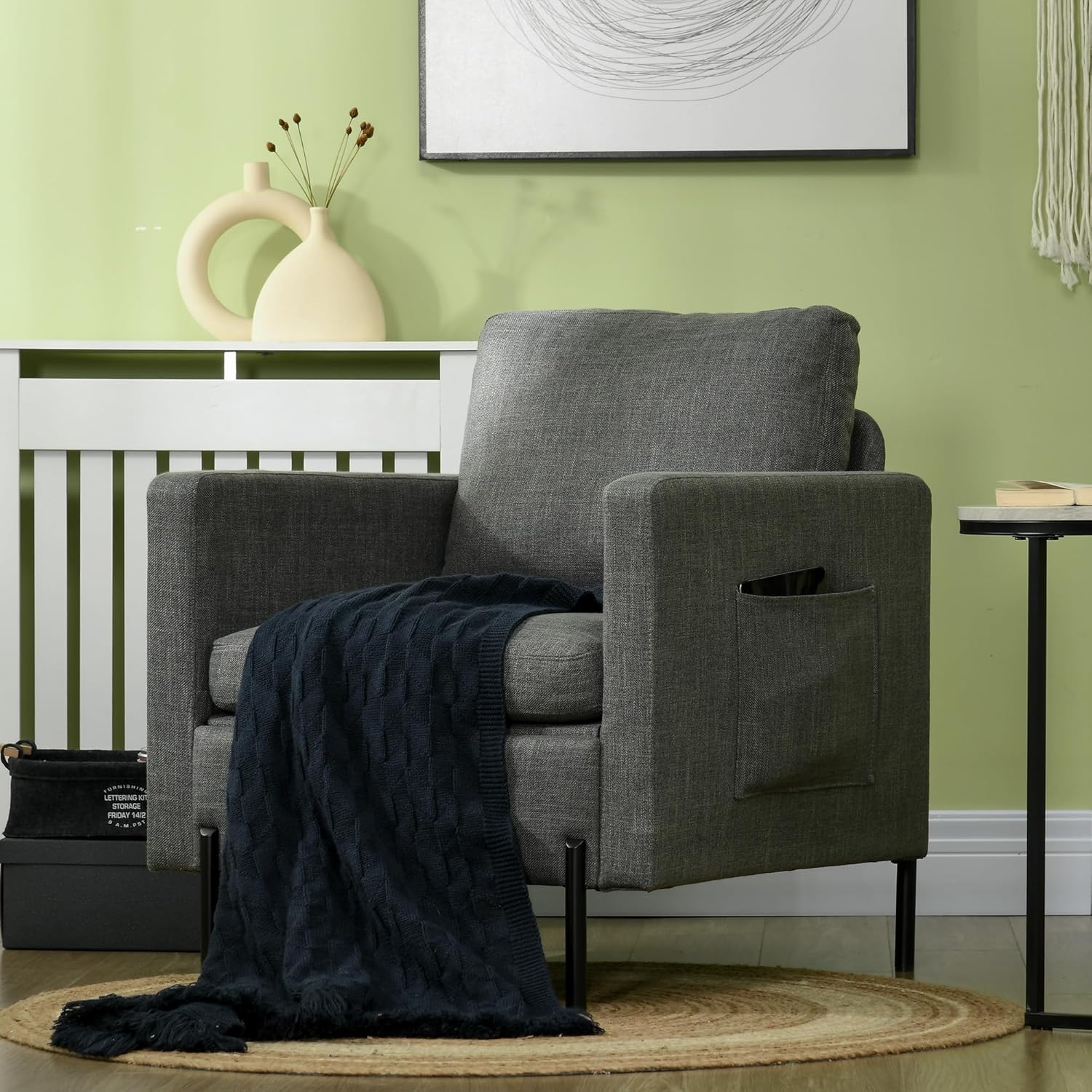 HOMCOM Fabric Accent Chair with a blanket draped over it, showing the side pocket