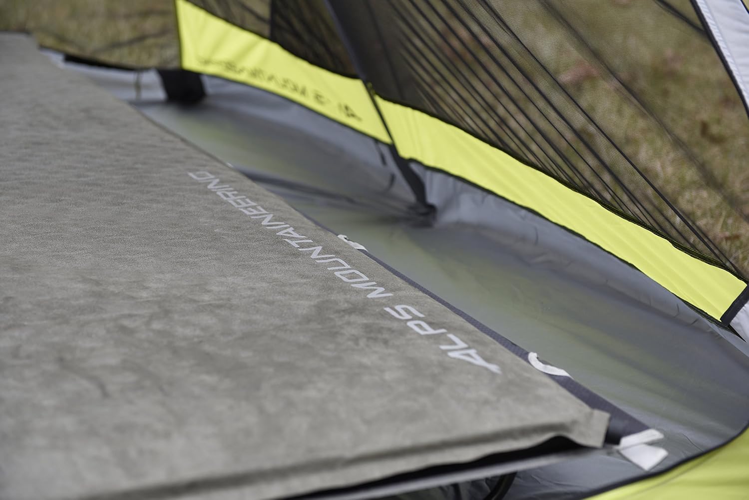 ALPS Mountaineering Comfort Series Air Pad