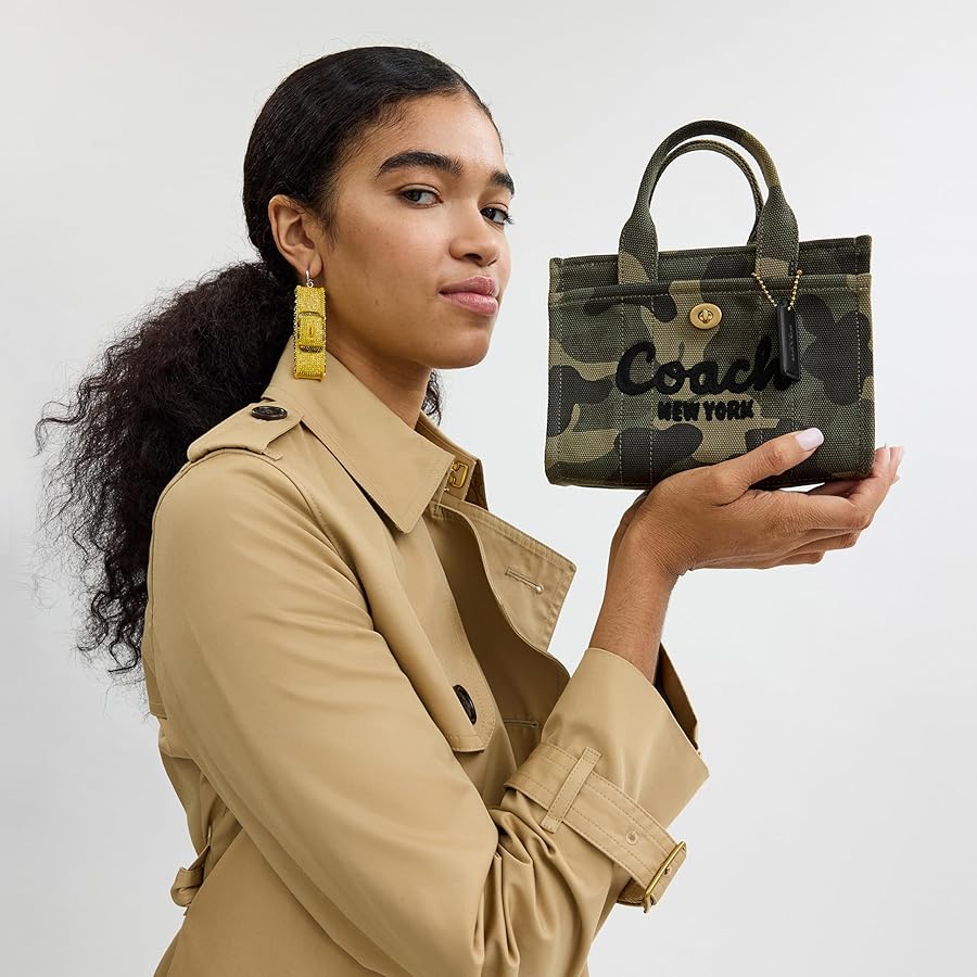 Amazon | [Coach] Cargo Tote CARGO TOTE 20 CZ103 B4/EZ B4/グリーン