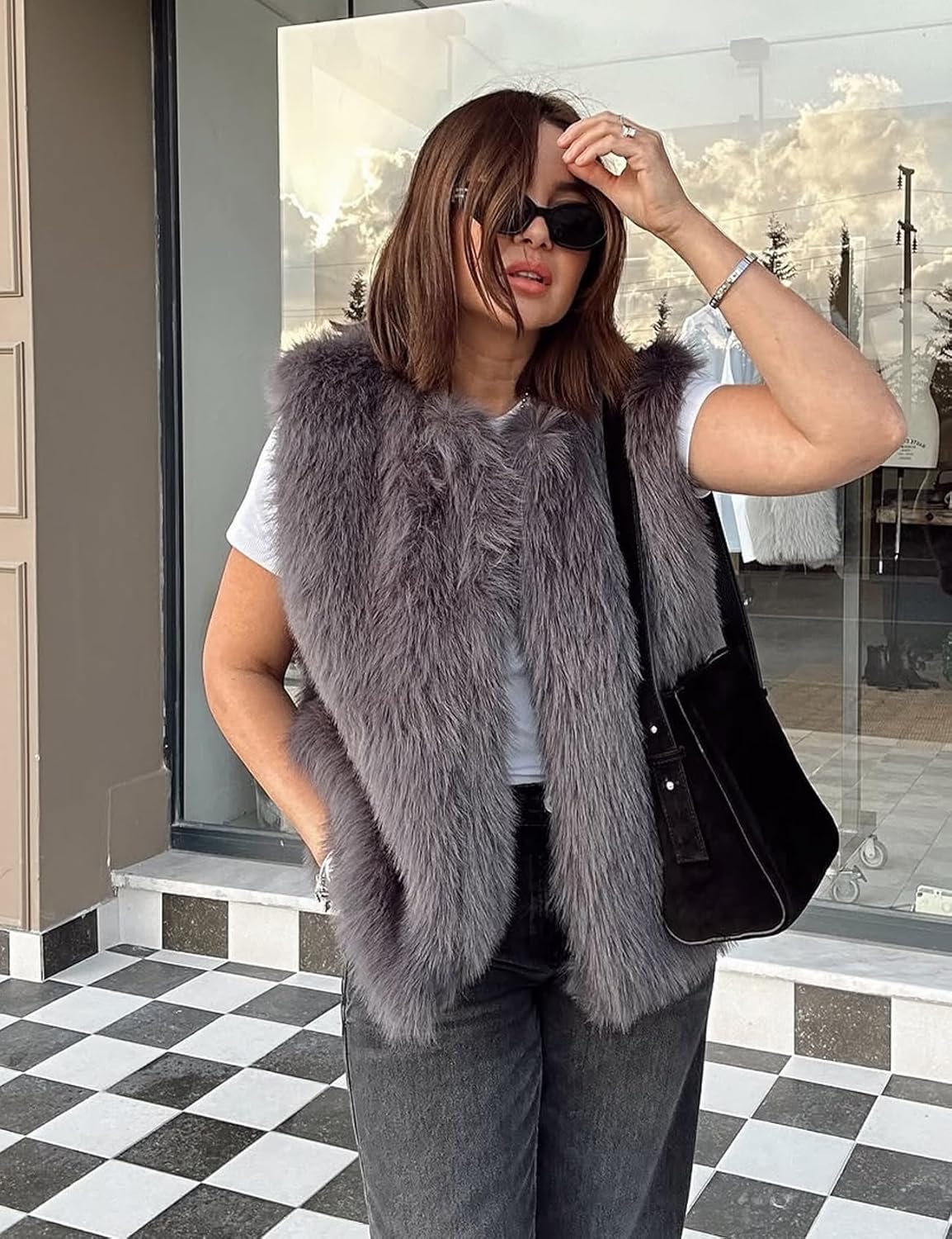 Flygo Faux Fur Vest Women Sleeveless Faux Fur Jacket Furry Open Front Cardigan Top Fluffy Winter Vest Outerwear - Image 2