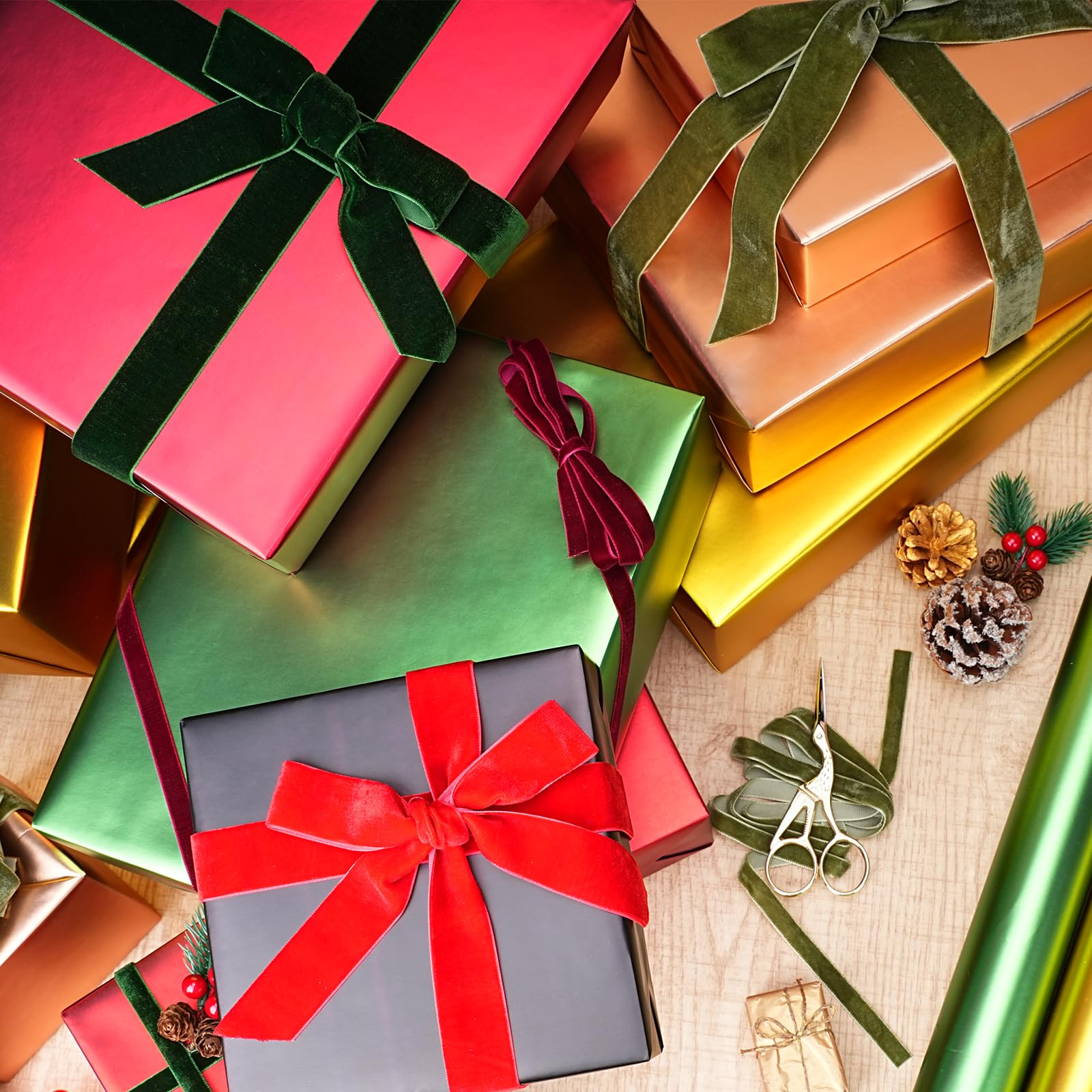 LaRibbons Goldenes Weihnachts-Geschenkpapier, einfarbig, mattes Metall, Geschenkpapierrolle – 43 cm x 10 m, Geschenkpapier für Weihnachten, Hochzeit, Geburtstag, Urlaubsparty
