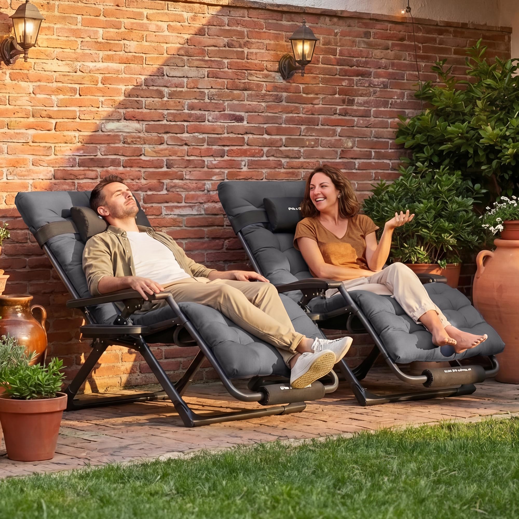 UDPATIO Sonnenliege Liegestuhl Klappbar Mit Getränkehalter Gartenliege Mit Auflage Polster, 78cm Extra Breiter Gartenstuhl, Verstellbar Rückenlehne mit Kissen-Unterstützung Anthrazit