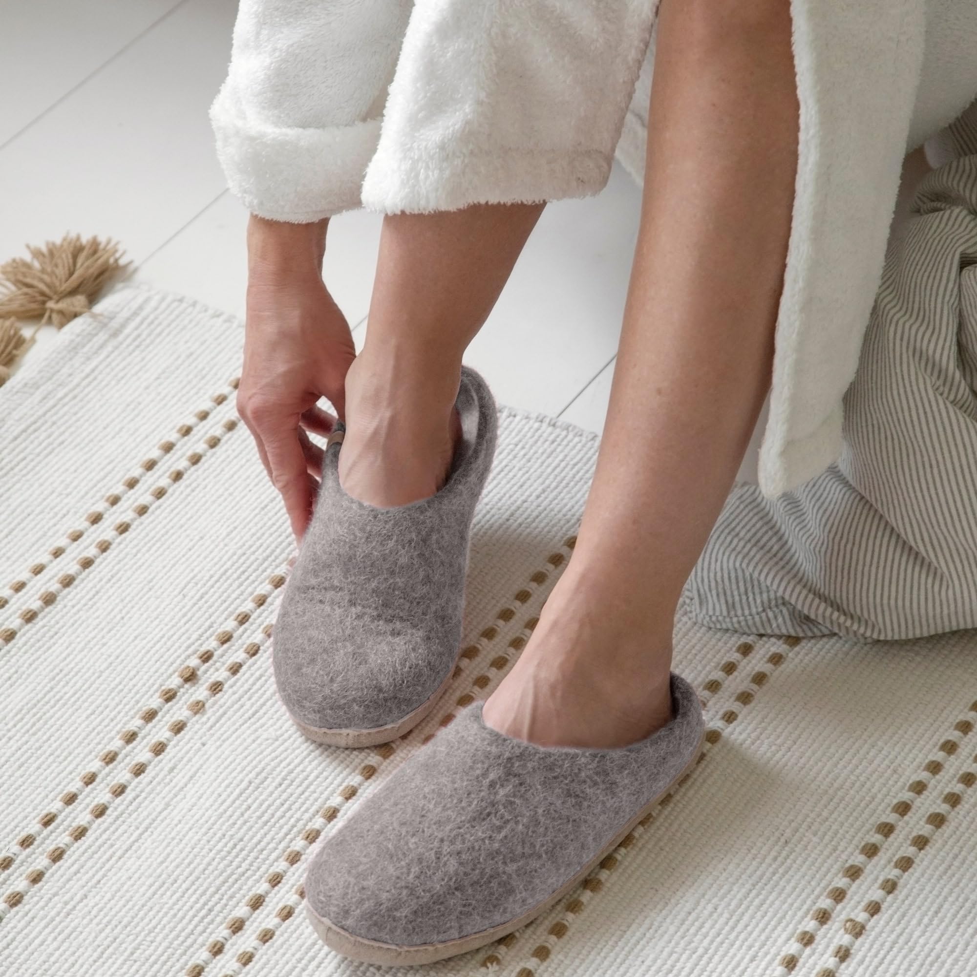 egos Zapatillas de estar por casa de color gris natural, para hombre y mujer, con lana 100% natural, cómodas zapatillas de cabaña para verano e invierno