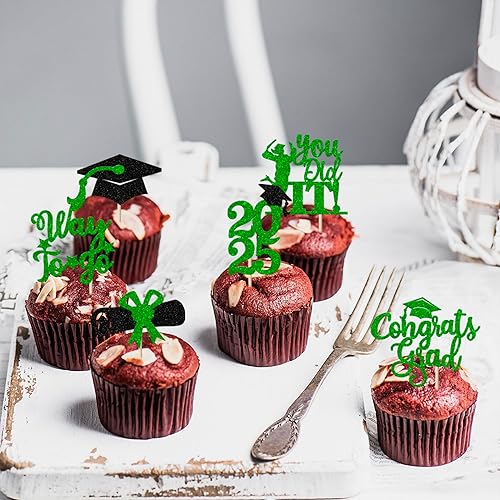 Miniatura 475 de Paquete de 24 adornos dorados para cupcakes de graduación 2025 con purpurina So Proud of You Done Diploma Graduation Cap Cupcake Picks Class of 2025