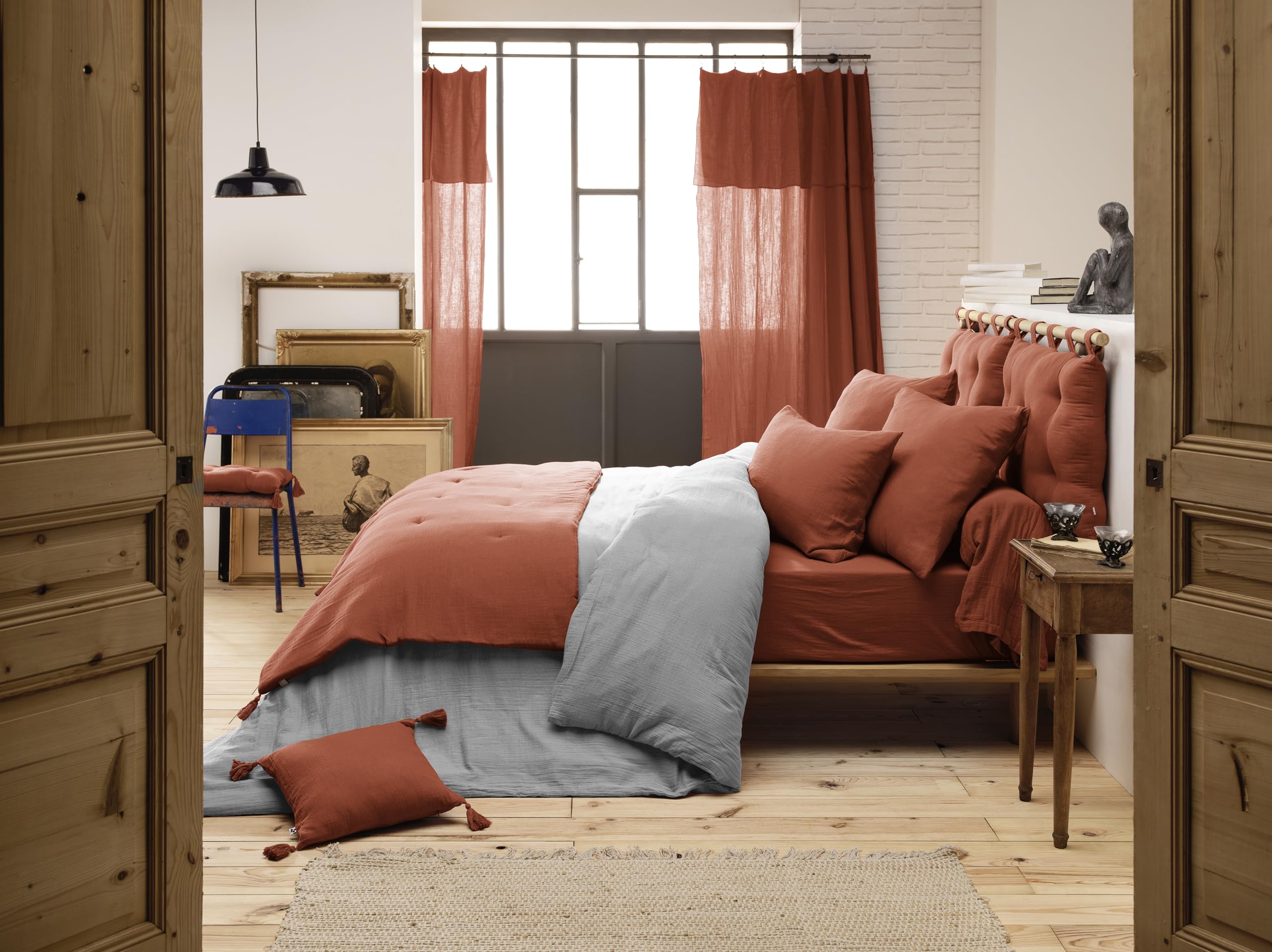 Meubletmoi Édredon 90 x 200 cm Gaze de Coton Terracotta et Polyester avec Capitonnage Léger et 4 Pompons - Linge de Lit - Pepa