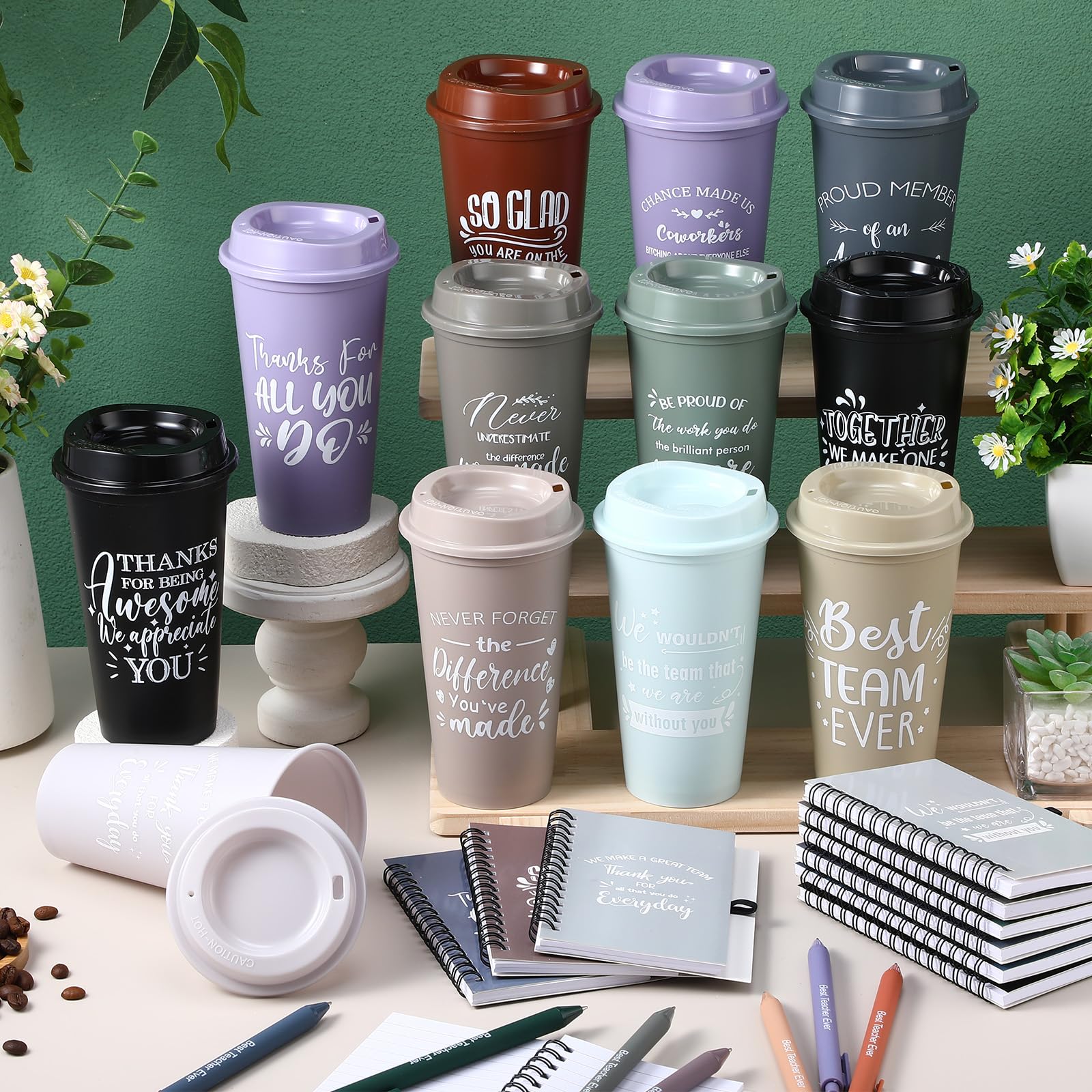 LemonRoad Lot de 36 gobelets en plastique de 473,6 g avec couvercle et paille inspirants pour tasse à café inspirante - Mini carnets à spirale et stylos - Cadeau de remerciement pour le personnel et