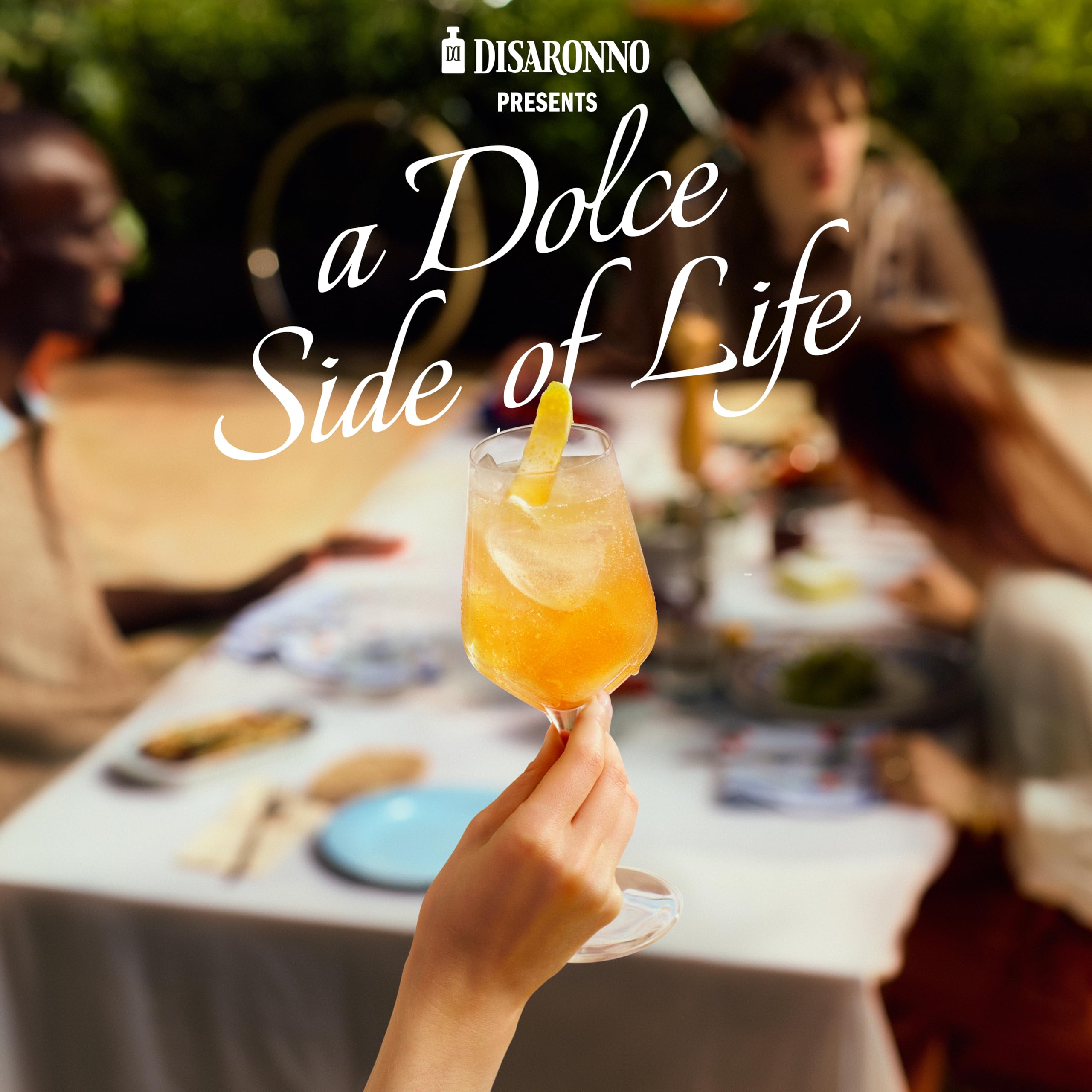 Disaronno Licor italiano Amaretto - licor elaborado a base de almendrina - 1 botella de 1L