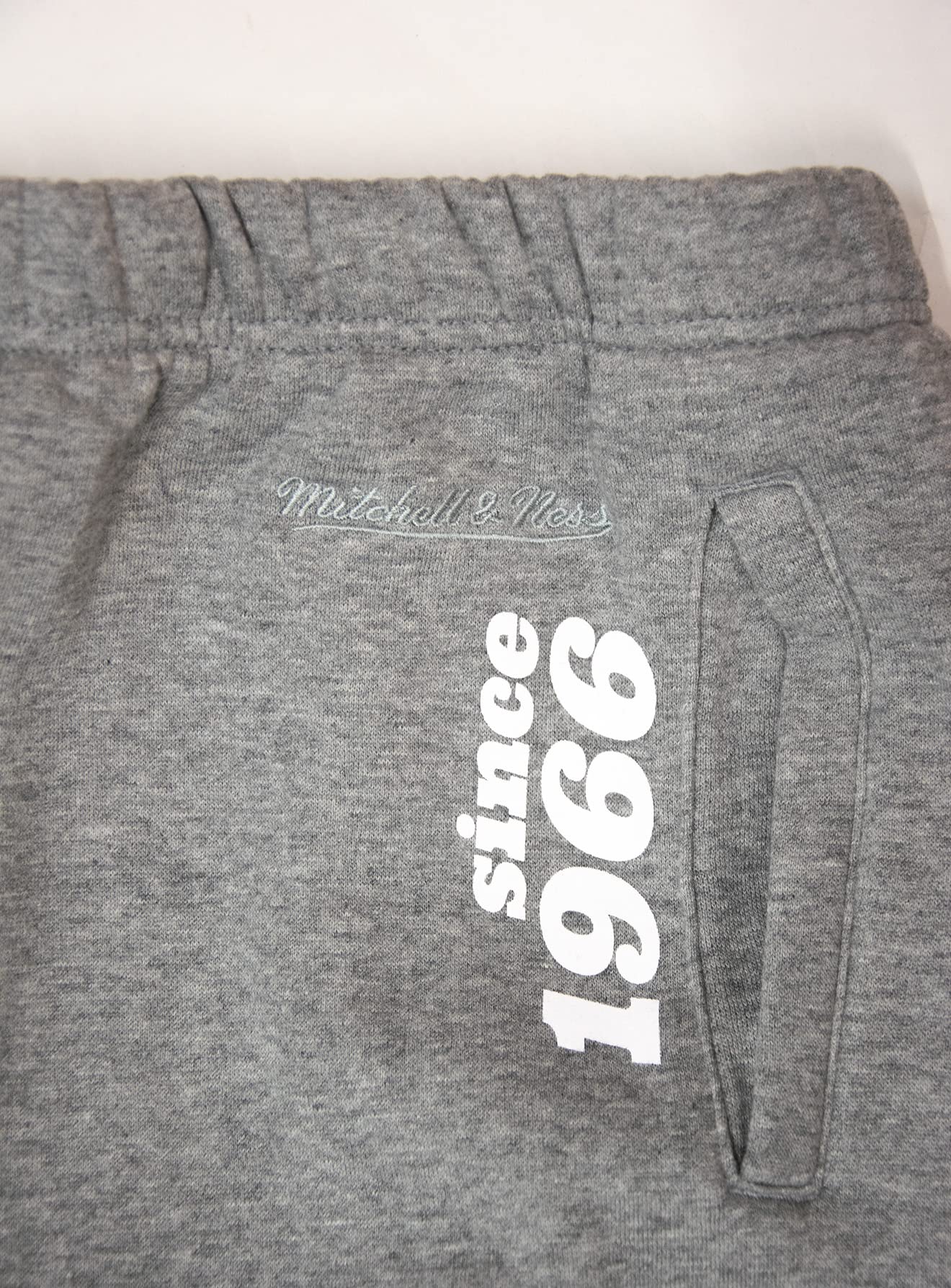 Mitchell & Ness NBA Team Origins - Pantaloni in pile, colore: Grigio mélange
