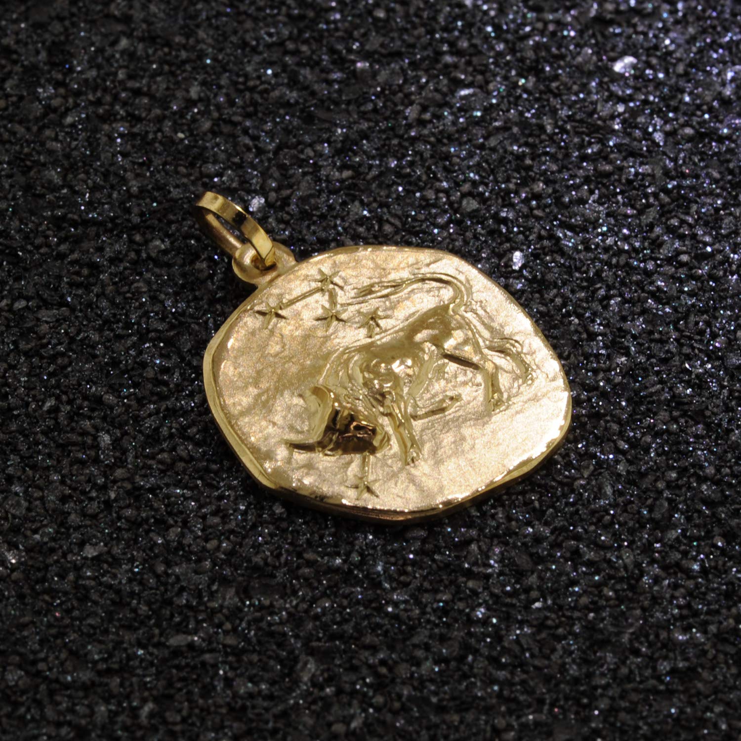 trendor Sternzeichen-Anhänger Stier 333 Gold 16 mm 08725-05 | Anhänger Tierkreiszeichen für Damen, Herren und Kinder, Echtgold,