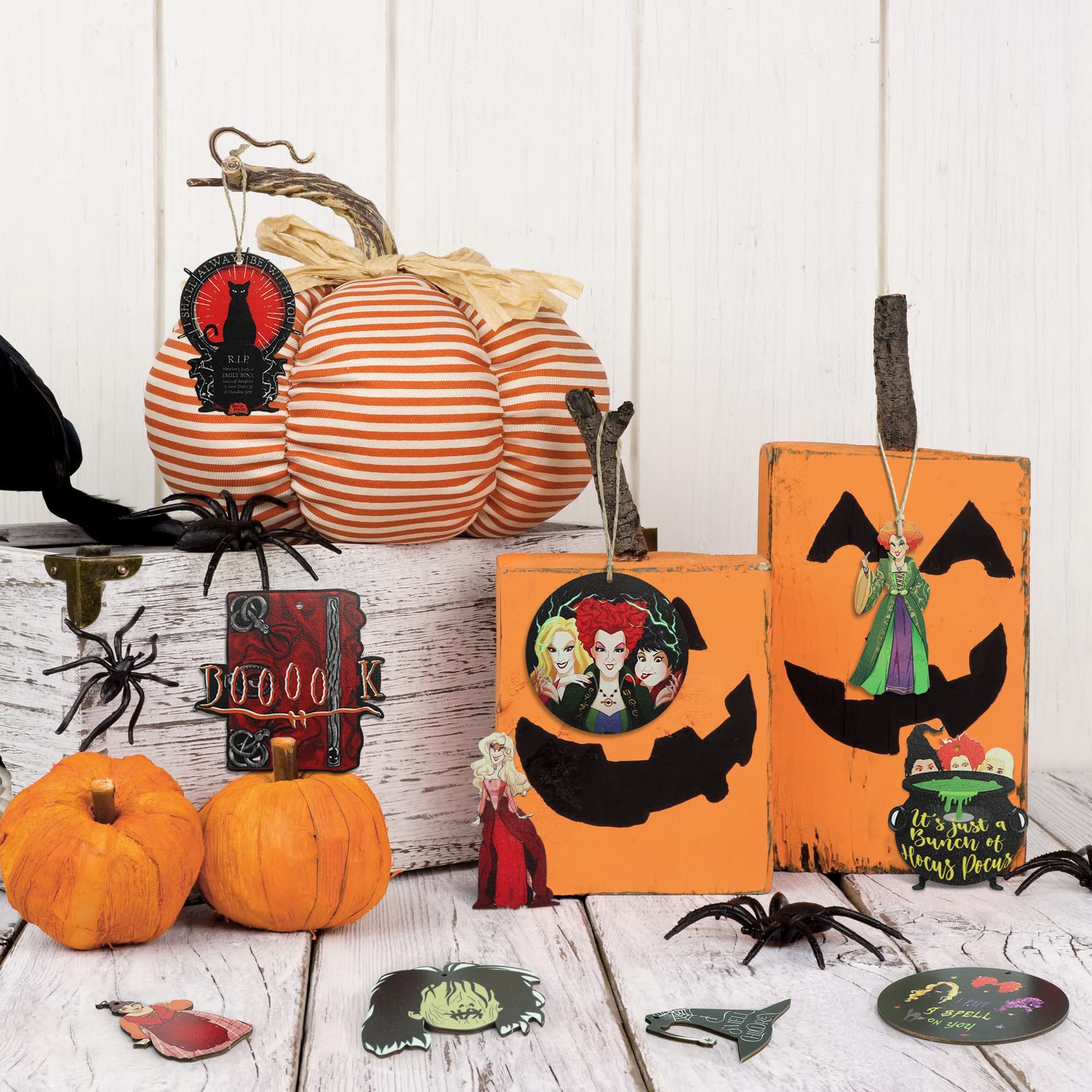 30 Pcs Double-Sided Printing Hocus Pocus Ornaments Halloween Wooden OrnamentsÂ Set BilyÂ Spell BookÂ Black CatÂ I Put A SpellÂ onÂ You, Hocus Pocus Decor with Rope