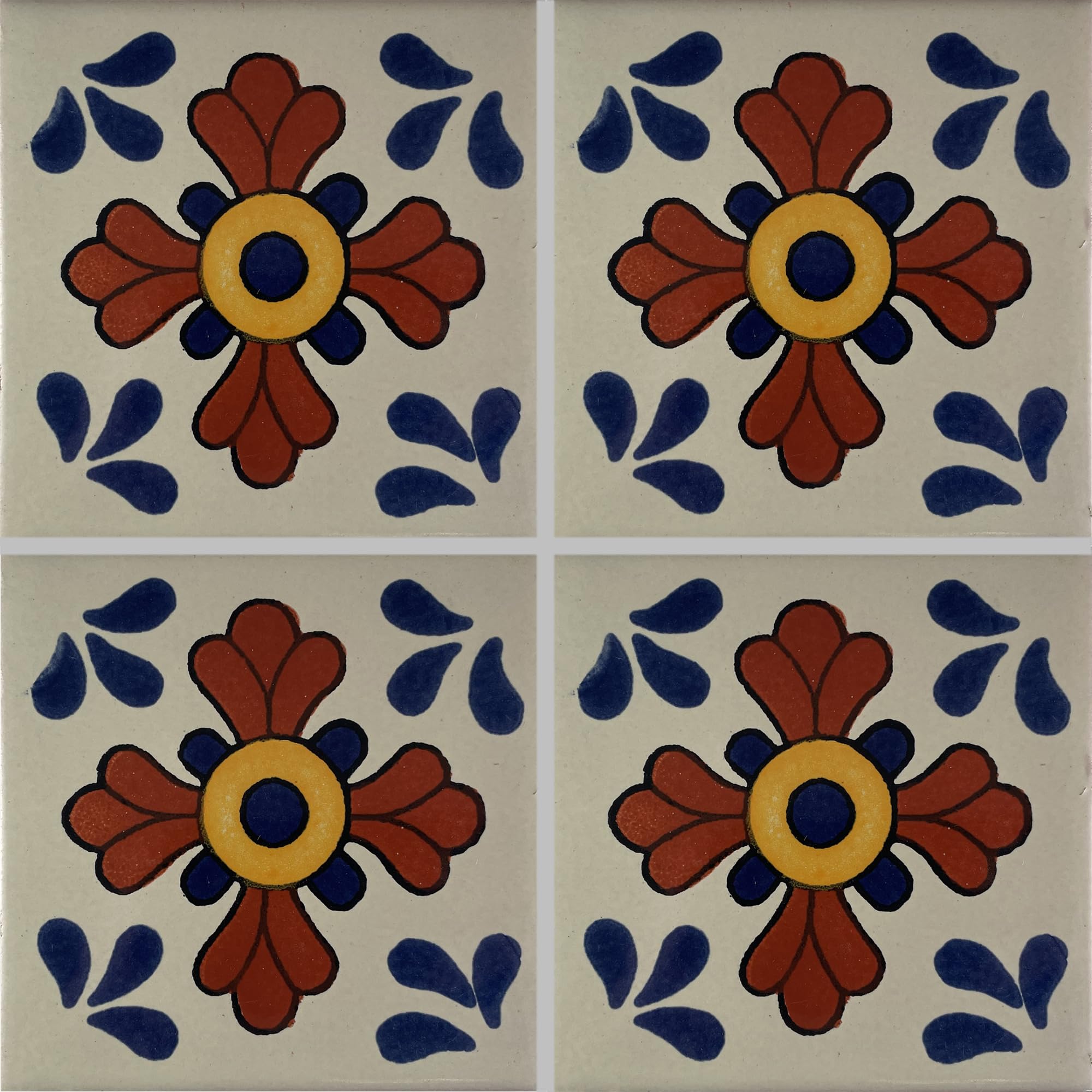 Des Carreaux De Talavera Mexicains Stylisés En Cristal Floral | Photo