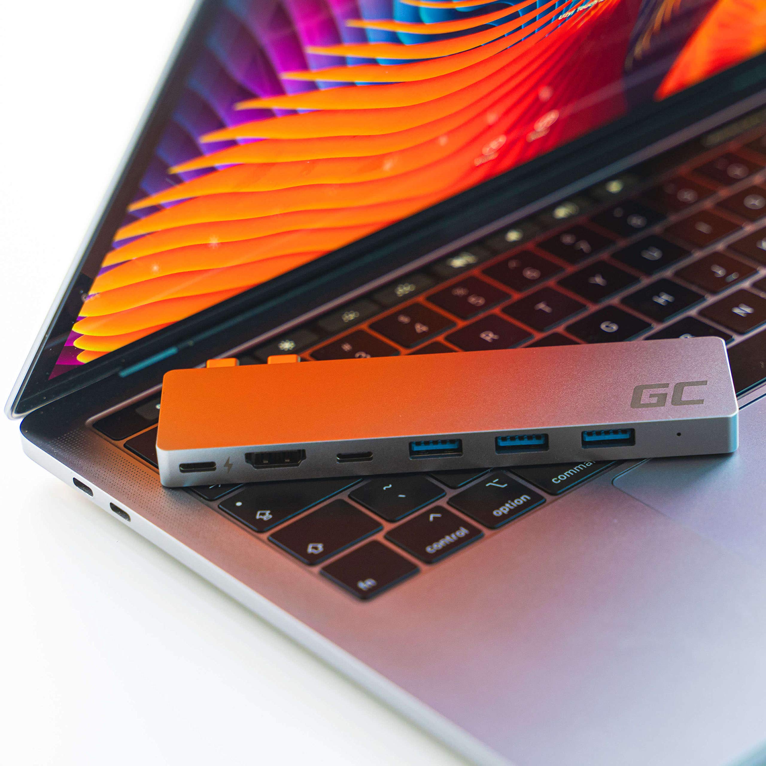 Green Cell Connect60 HUB USB-C 8im1 Adapter Dockingstation(Thunderbolt 3 (4K 60Hz), USB-C, 3xUSB 3.0, HDMI, microSD, SD) Power Delivery 100W für MacBook Pro 13" / 15" (2016/2017/2018/2019), Air (2019)