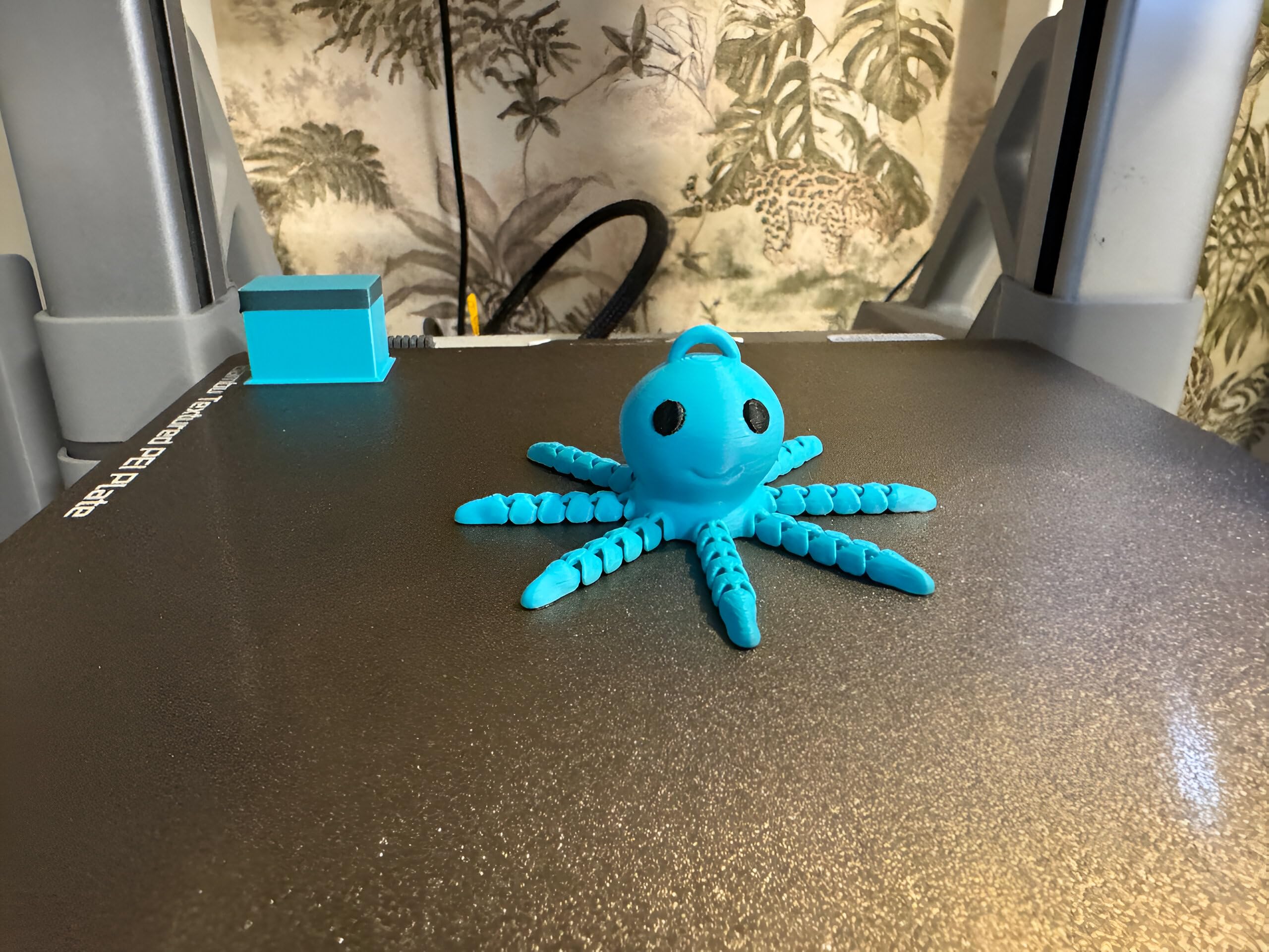 3D CUBES Cute Plastic Octopus Fidget Toy, Multicolor,Figure Toy, Bendable Tentacles 3