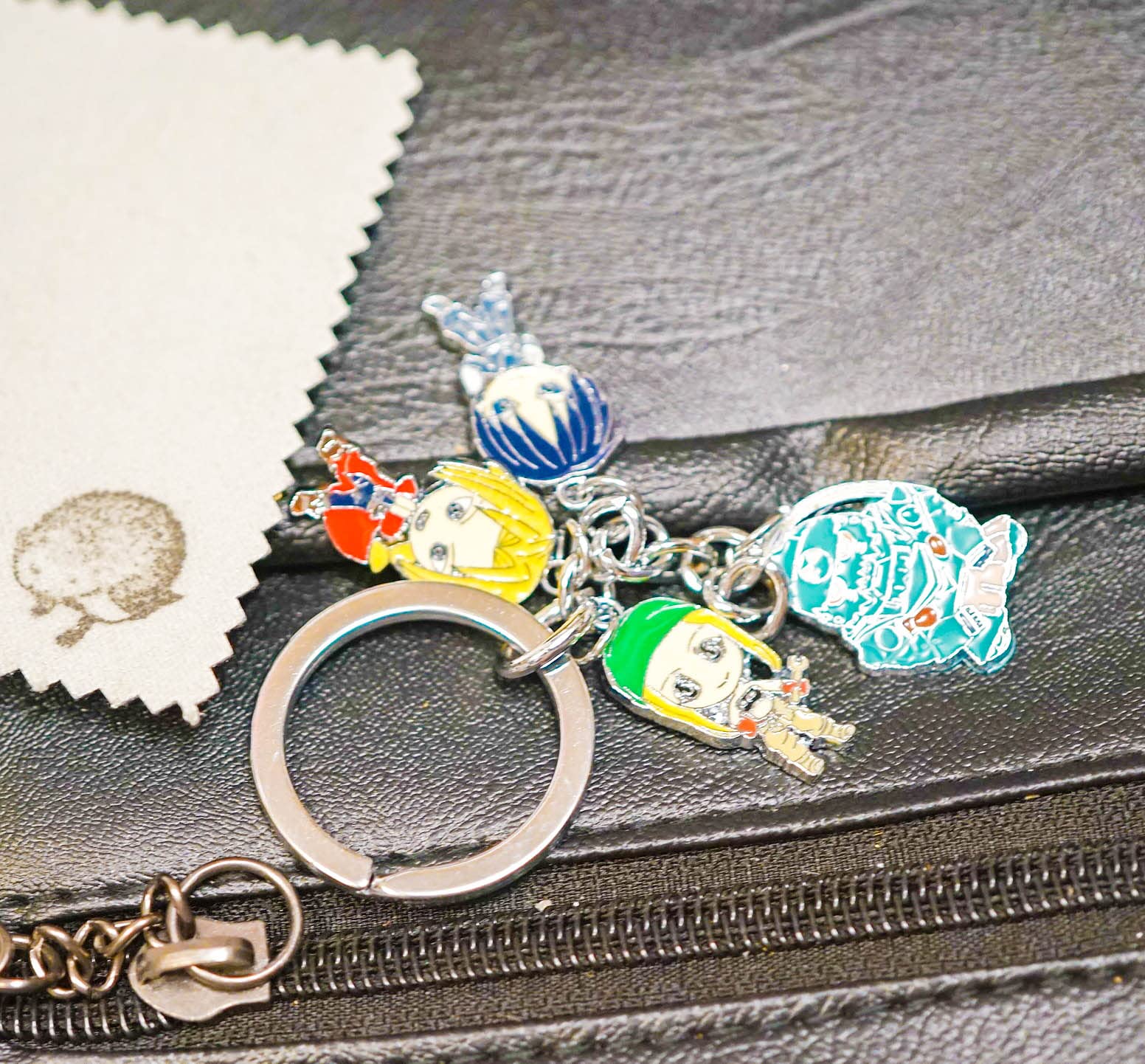 Amazon.co.jp: キーホルダー 鋼の錬金術師 チャーム アクセサリー5吊