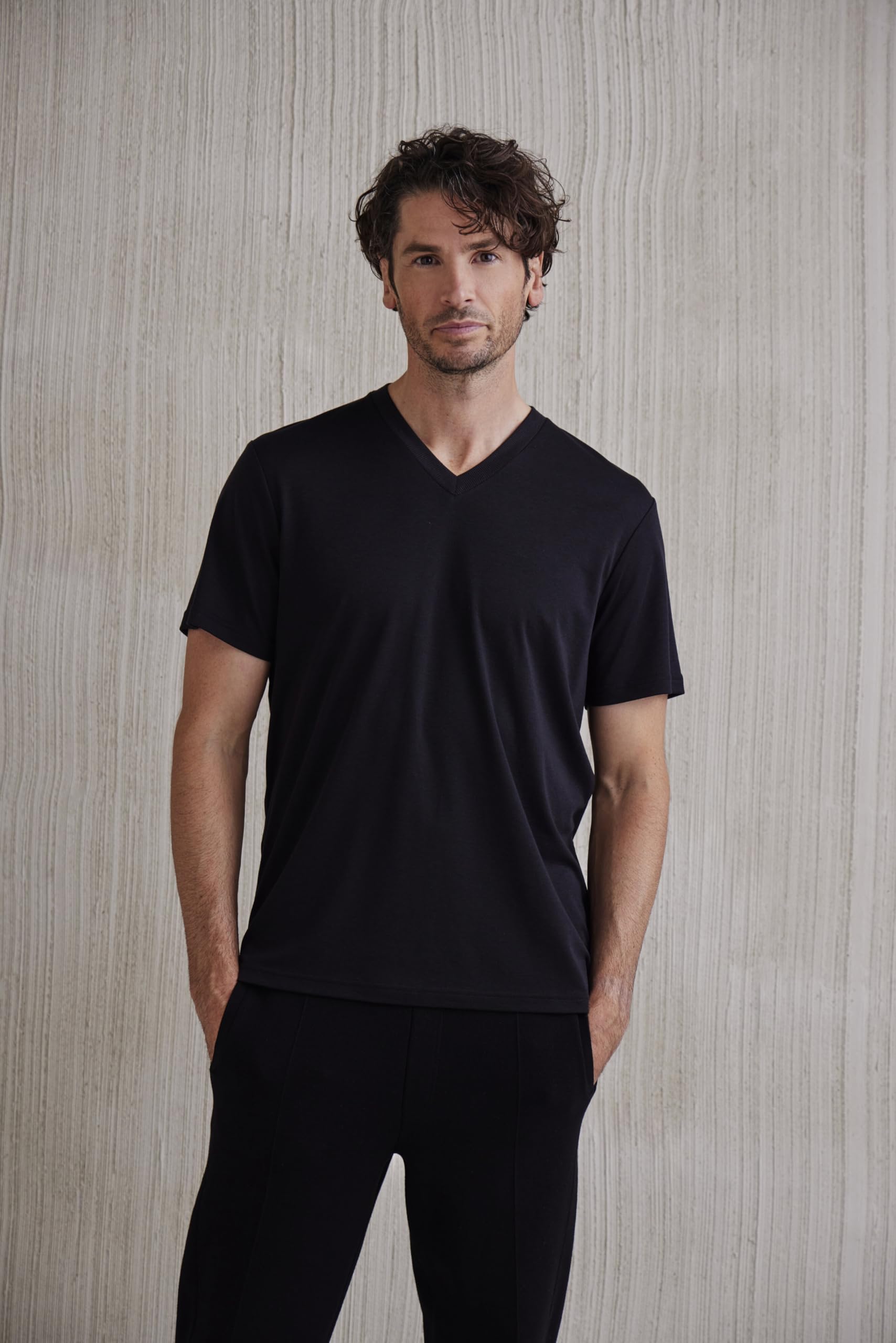 FALKE Basic Soft Lyocell/Cotton V-Neck tee M S/S SH Lyocell Algodón Suave Manga Corta Cómoda Ligera Camiseta Hombre (Pack de 1)