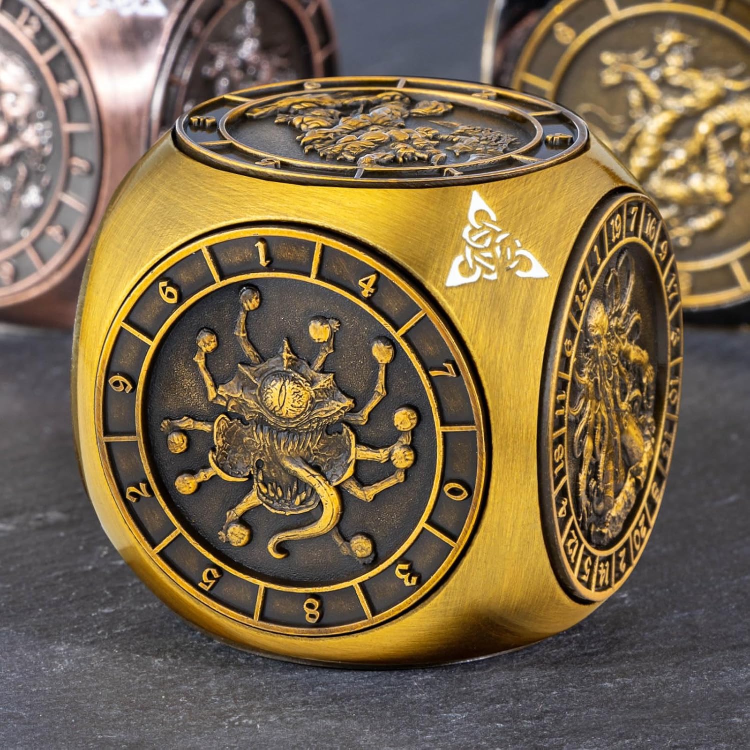 KERWELLSI 7 in 1 DND Dice Set D&D, Polyhedral Metal Spinner Dice, 3D Relief D and D Role Playing Dice with Gift Box (Gold)