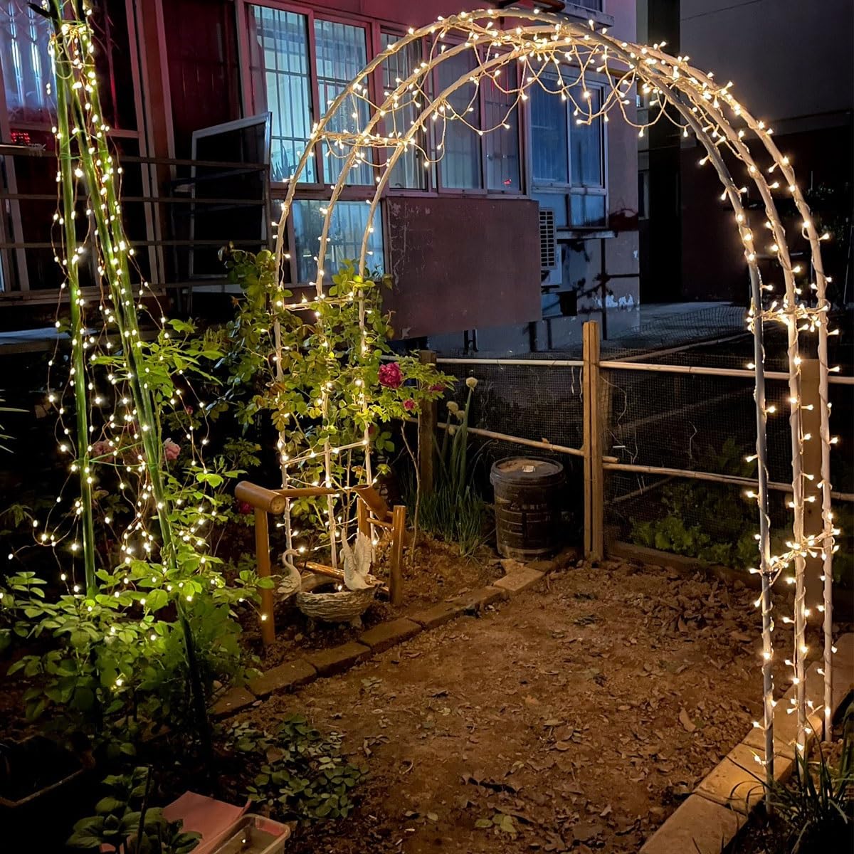 Gartenbogen aus Metall mit Sockel, 350 x 220 cm, Rosenstütze, Rankhilfe für Kletterpflanzen, Terrassenlaube, weißer Torbogen für Gartendekoration, elegante Pflanzenunterstützung