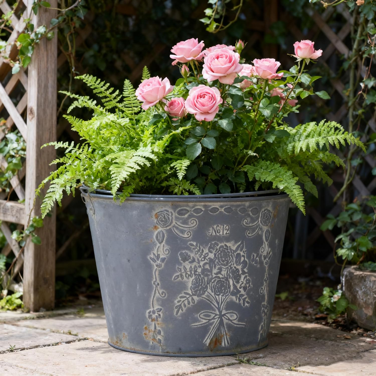 Vintage Embossed Metal Planter Pot with Handle, Rustic Farmhouse Flower Bucket, 11.81" Decorative Garden Pot for Indoor Outdoor Plants, Succulents, Herbs, Home Decor Accent