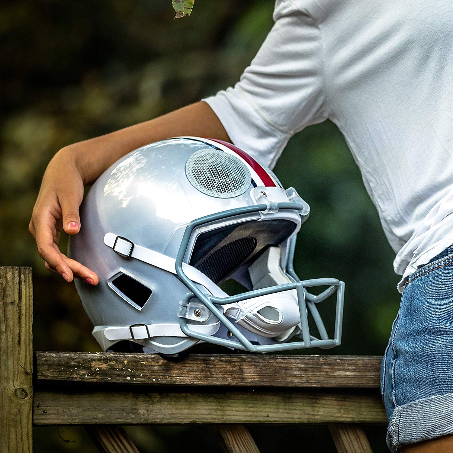 Audio Icons Portable Bluetooth Speaker, Full Size College Football Helmet  Replica Wireless Tailgate Speakers (Ohio State Buckeyes): Desk Supplies  Organisers & Dispensers: Amazon.com.au