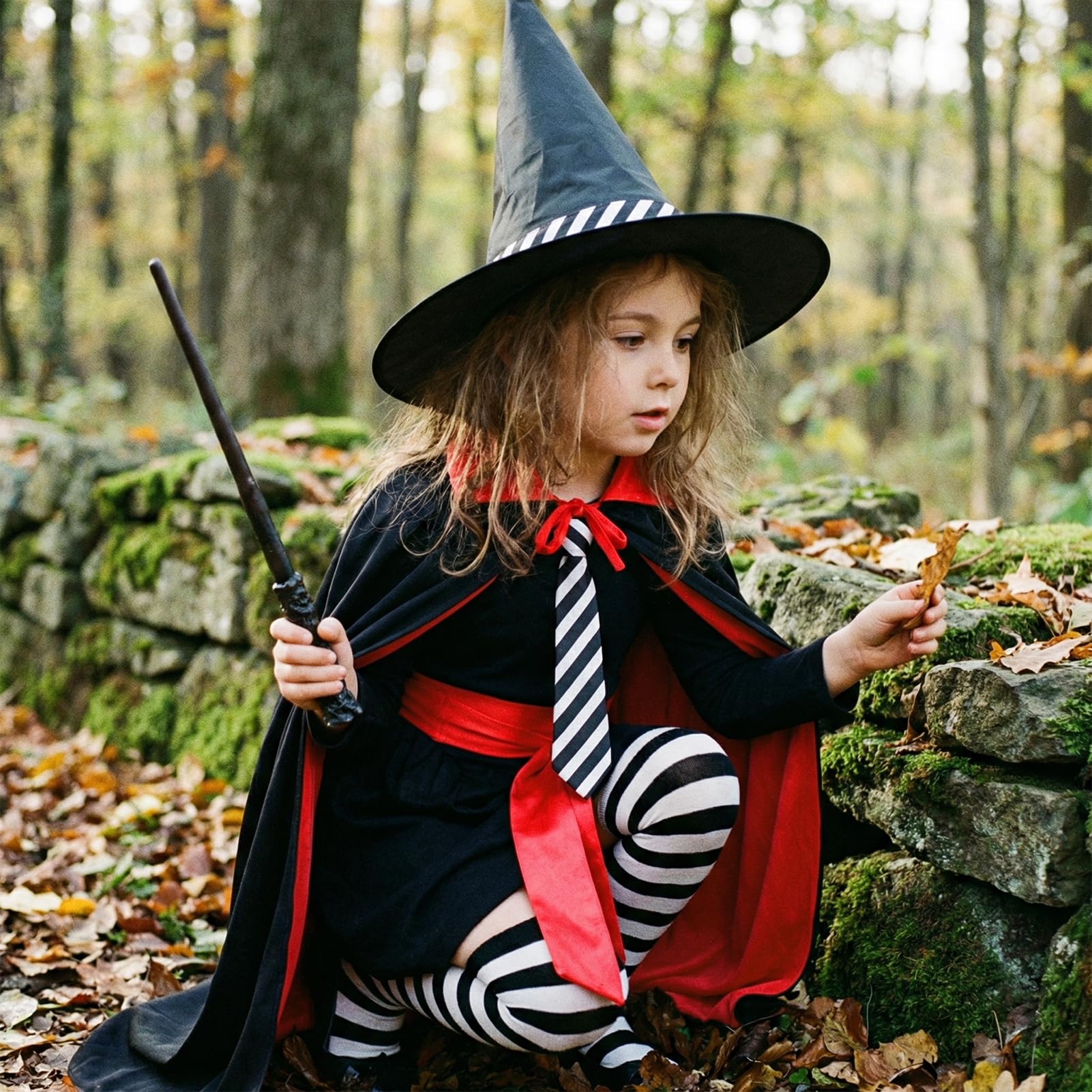 Aleshime Girls The Worst Witch Costume, Childs World Book Day Fancy Dress School Witch Costume, Black Cape, Wizard Hat, Wand - Image 4