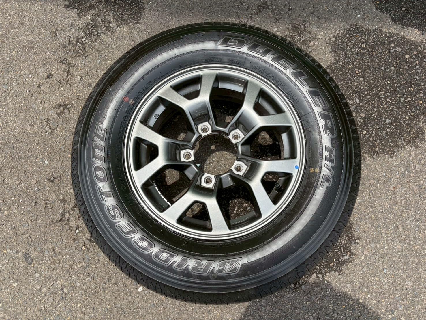 ジムニーノマド純正 走行距離1500km195/80R15 4本25年21週 Amazon | 新車外し!!走行31Km | 2025年式 ジムニー ノマド 純正15