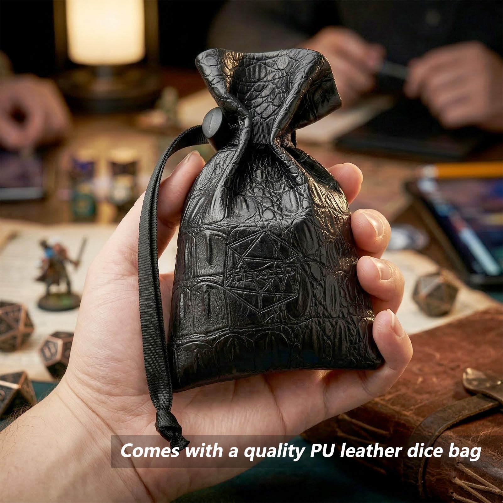 Haxtec Jeu de dés DND en métal doré et violet émaillé avec sac à dés en cuir, compatible avec les joueurs de Donjons et Dragons, cadeau pour les amateurs de DND, joueurs de TTRPG, DM Masters