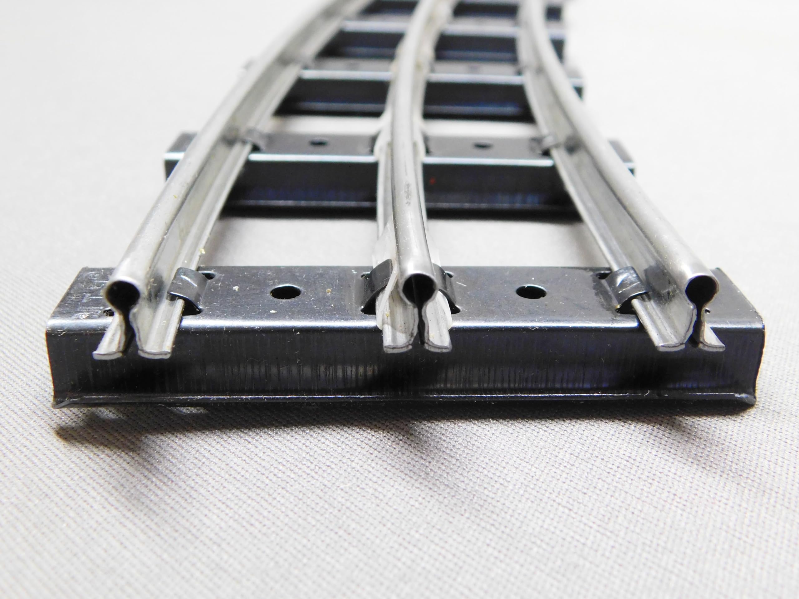 Amazon.com: MTH Standard Gauge TINPLATE Tubular 84 display picture 1