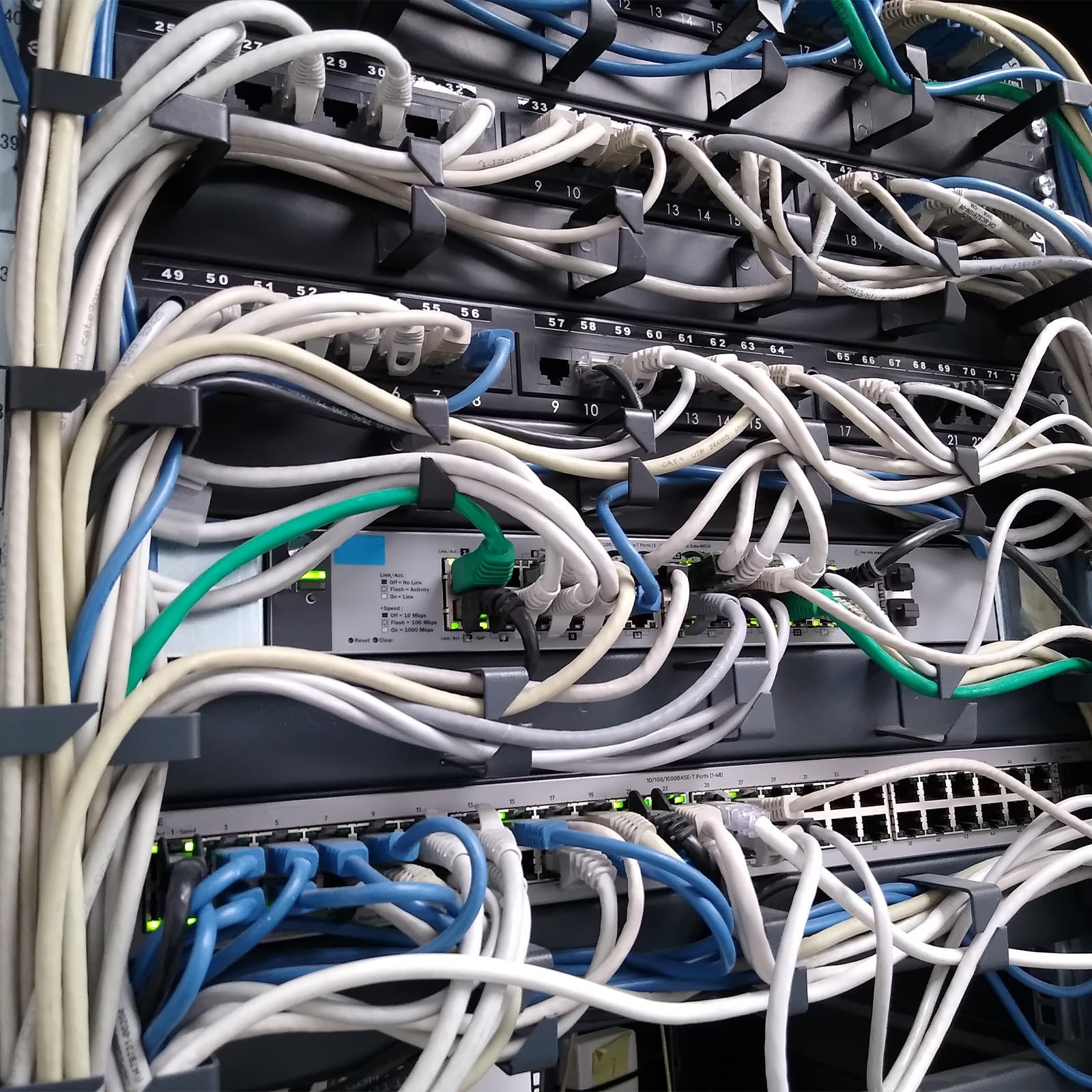 PATIKIL 1U 5 D-Ring Cable Manager, 5 Pezzi 19 Pollici Metallico Montaggio Orizzontale Rack Gestione Cavi Per Rack, Armadi Server, Nero