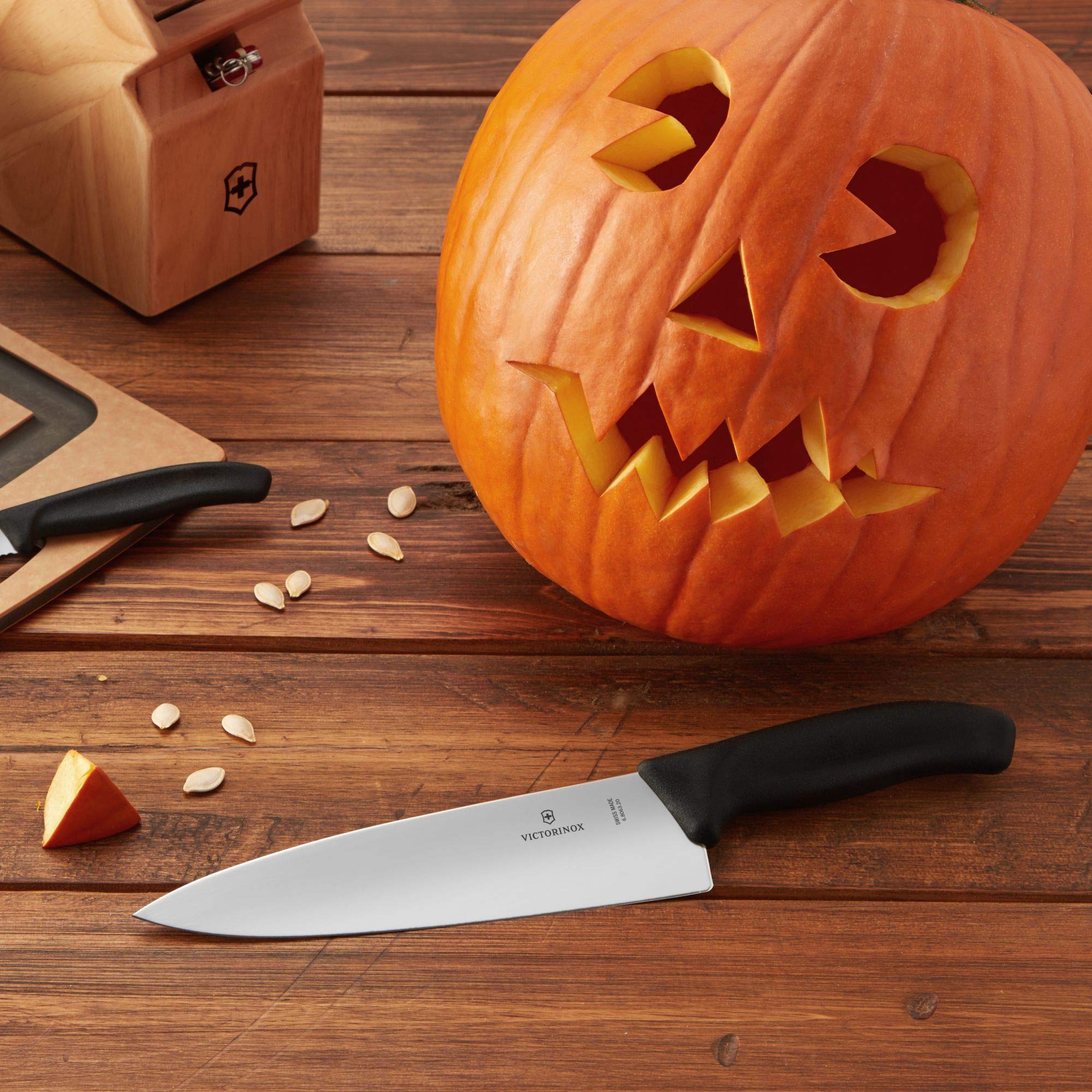 Victorinox Swiss Classic 8-Inch Chef's Knife with Straight-Edge Blade and Black Handle — Amazon image 3