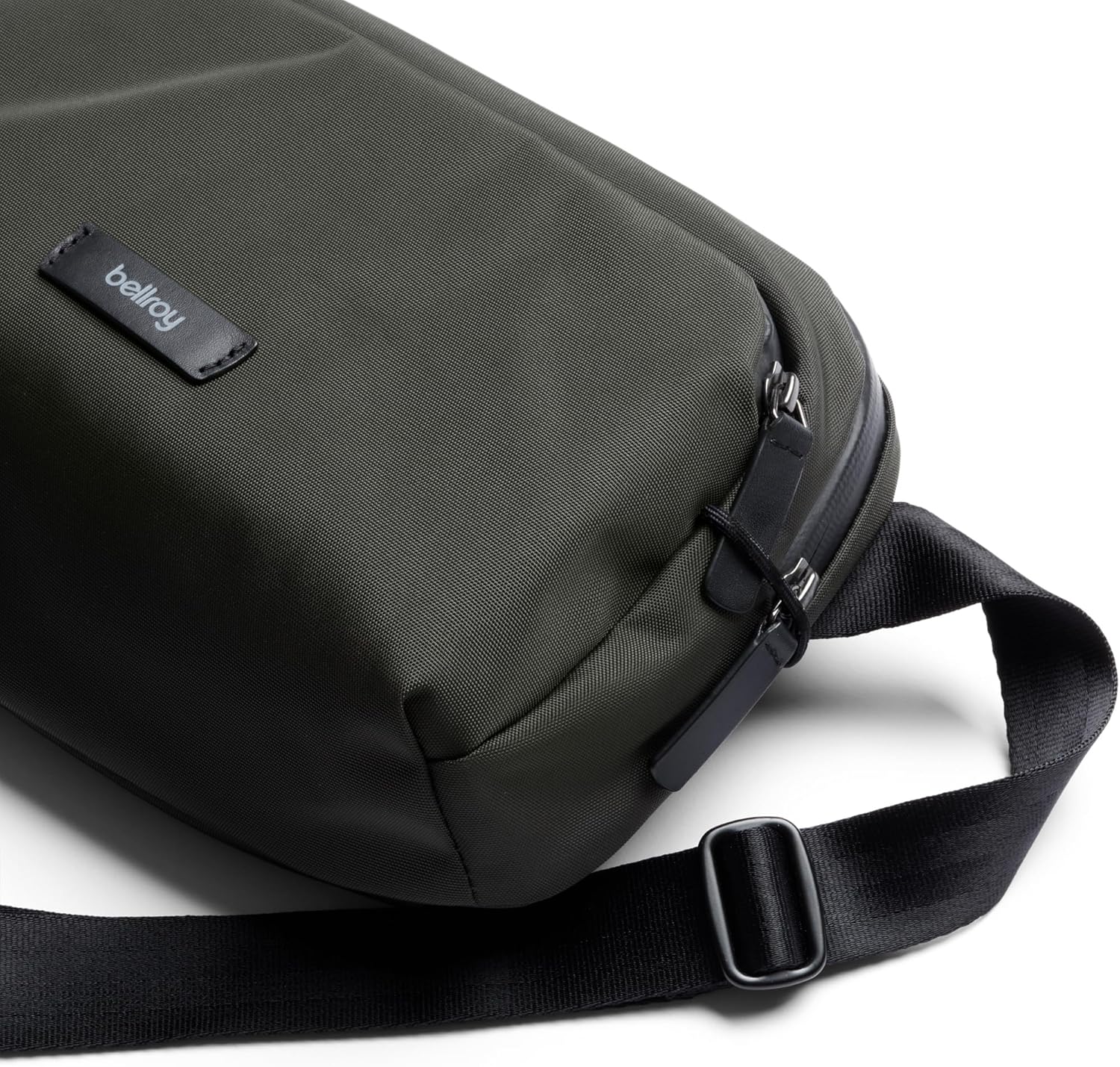 Bellroy Transit Sling (5L travel crossbody bag with internal organization, adjustable strap, and weather-resistant design) - Image 5